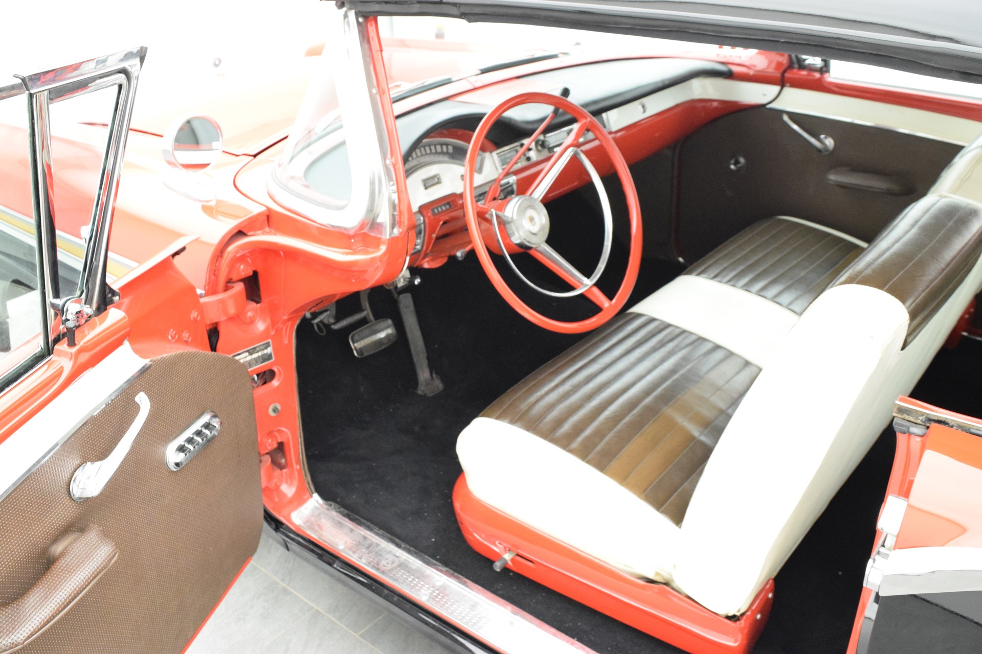 FORD Fairlane 500 Skyliner Convertible-image-9