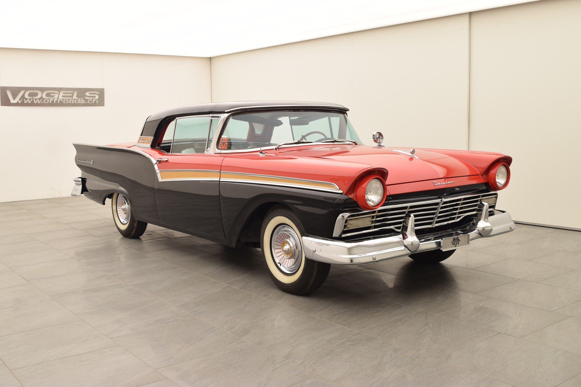 FORD Fairlane 500 Skyliner Convertible-image-4