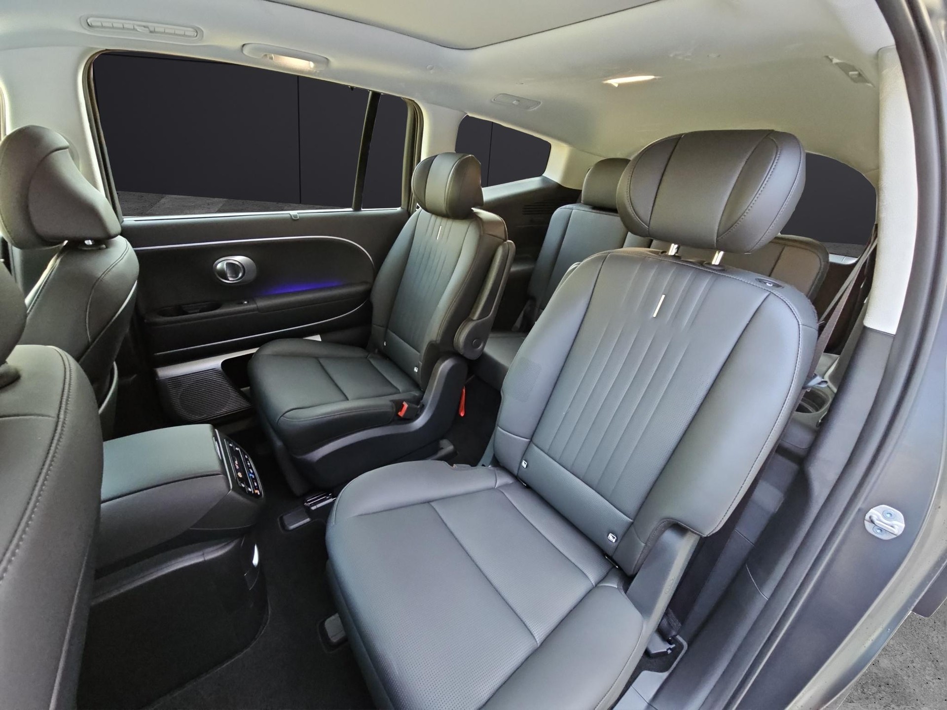 HYUNDAI Ioniq 9 Calligraphy 4WD-image-10