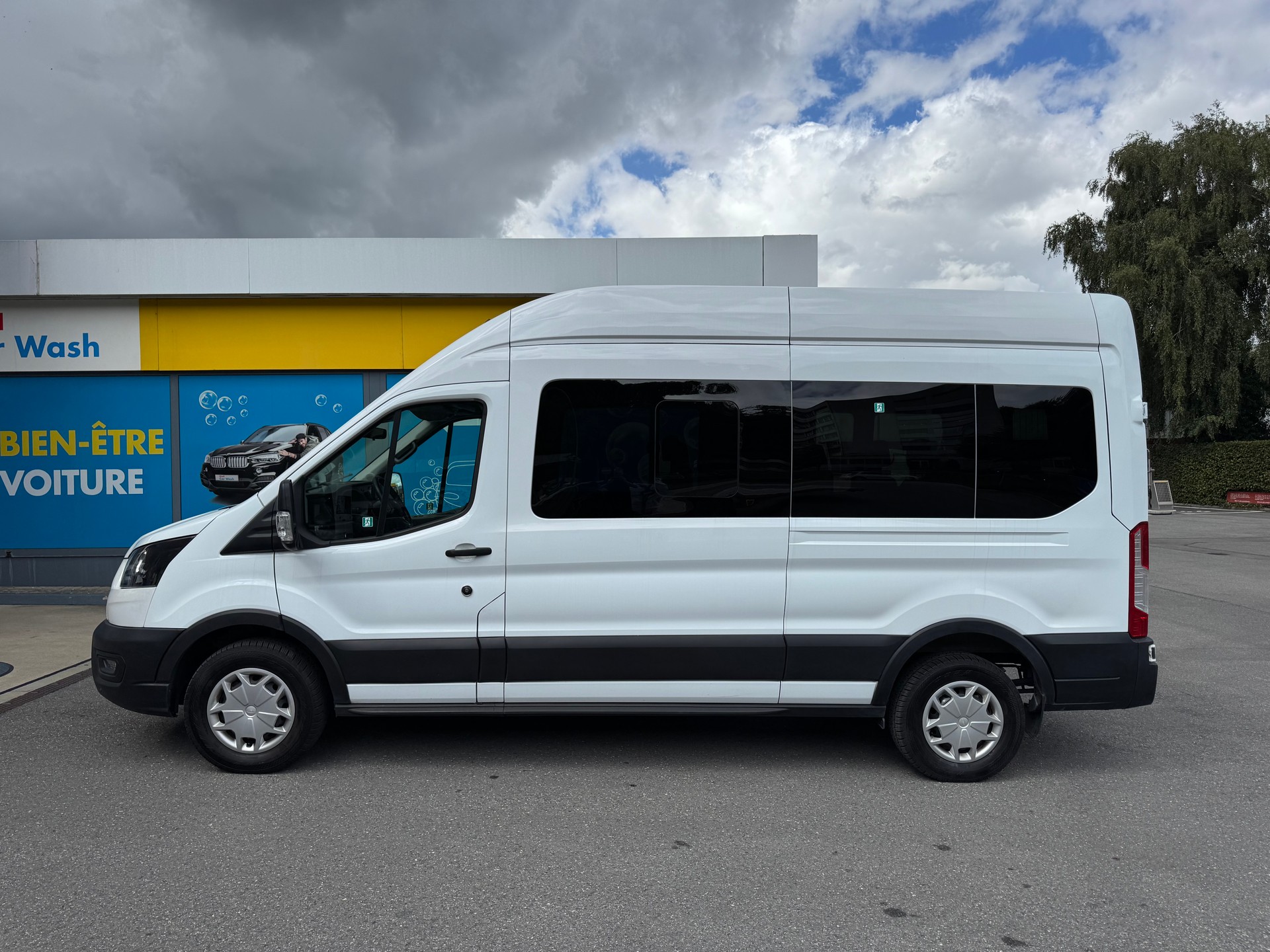 FORD Transit 410 L3H2 Trend RWD A