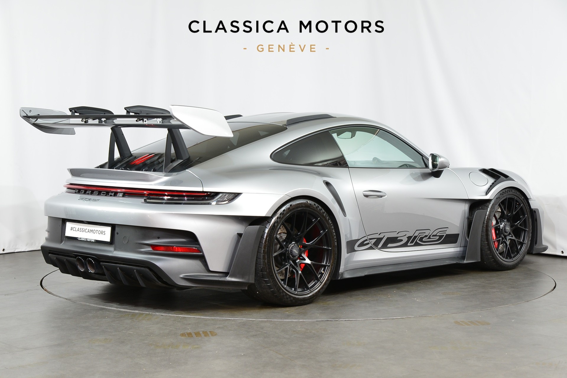 PORSCHE 911 GT3 RS-showroom-element-3