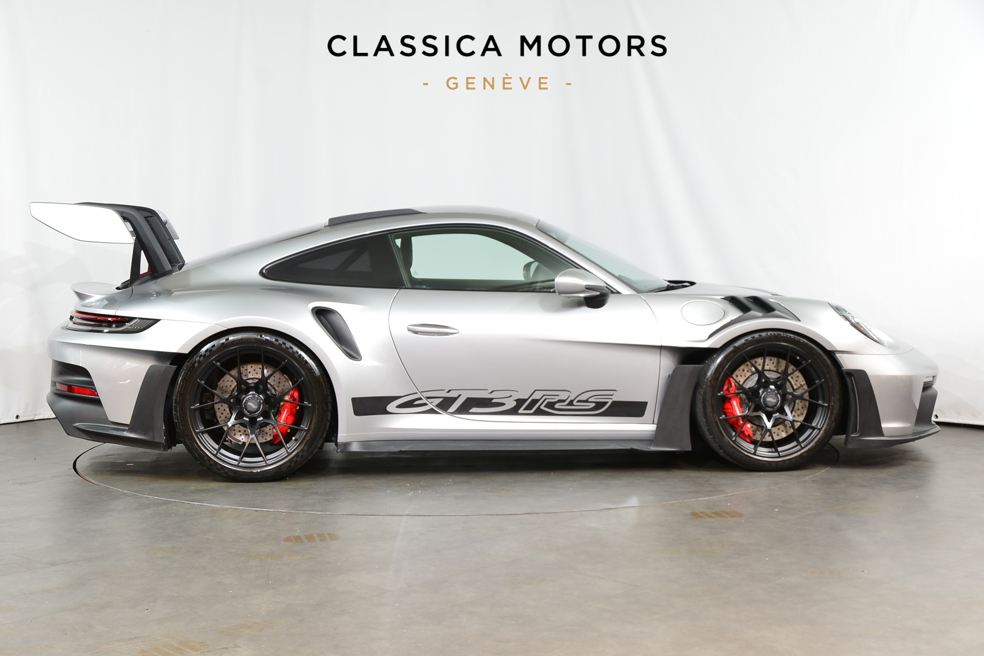PORSCHE 911 GT3 RS-showroom-element-2