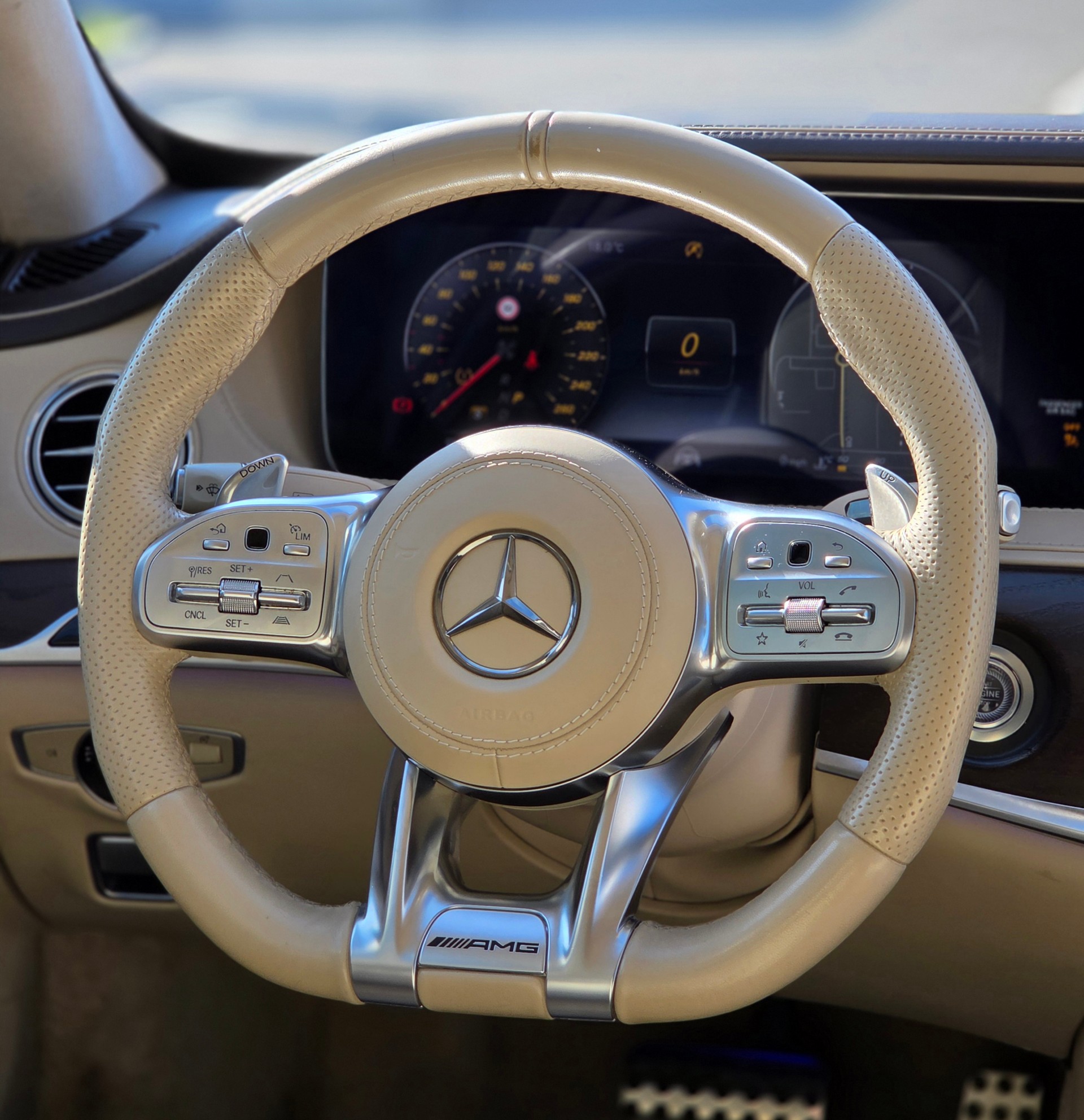 MERCEDES-BENZ S 560 L 4Matic 9G-Tronic-image-10