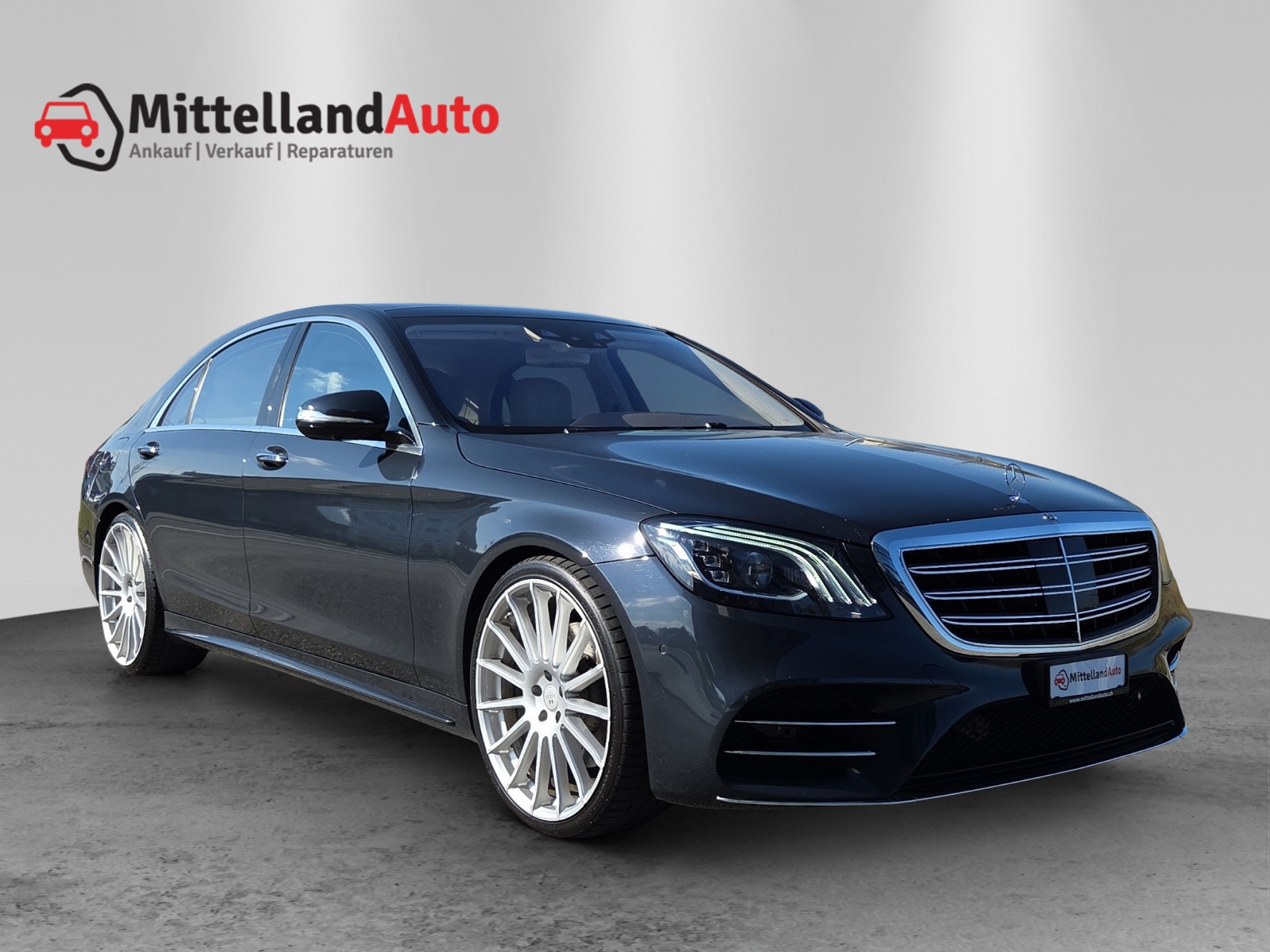 MERCEDES-BENZ S 560 L 4Matic 9G-Tronic-showroom-element-3