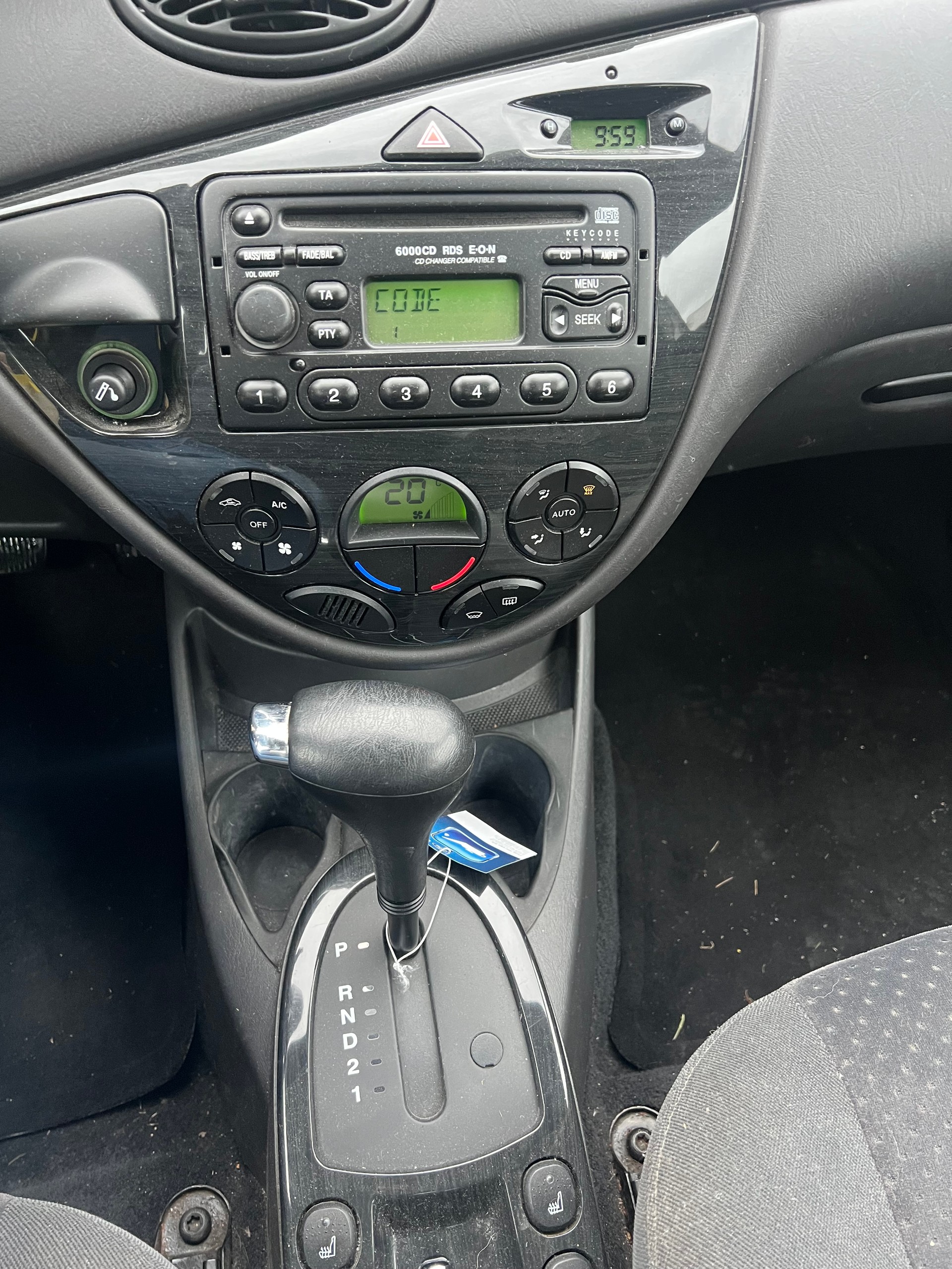 FORD Focus 2.0i 16V Carving-image-4
