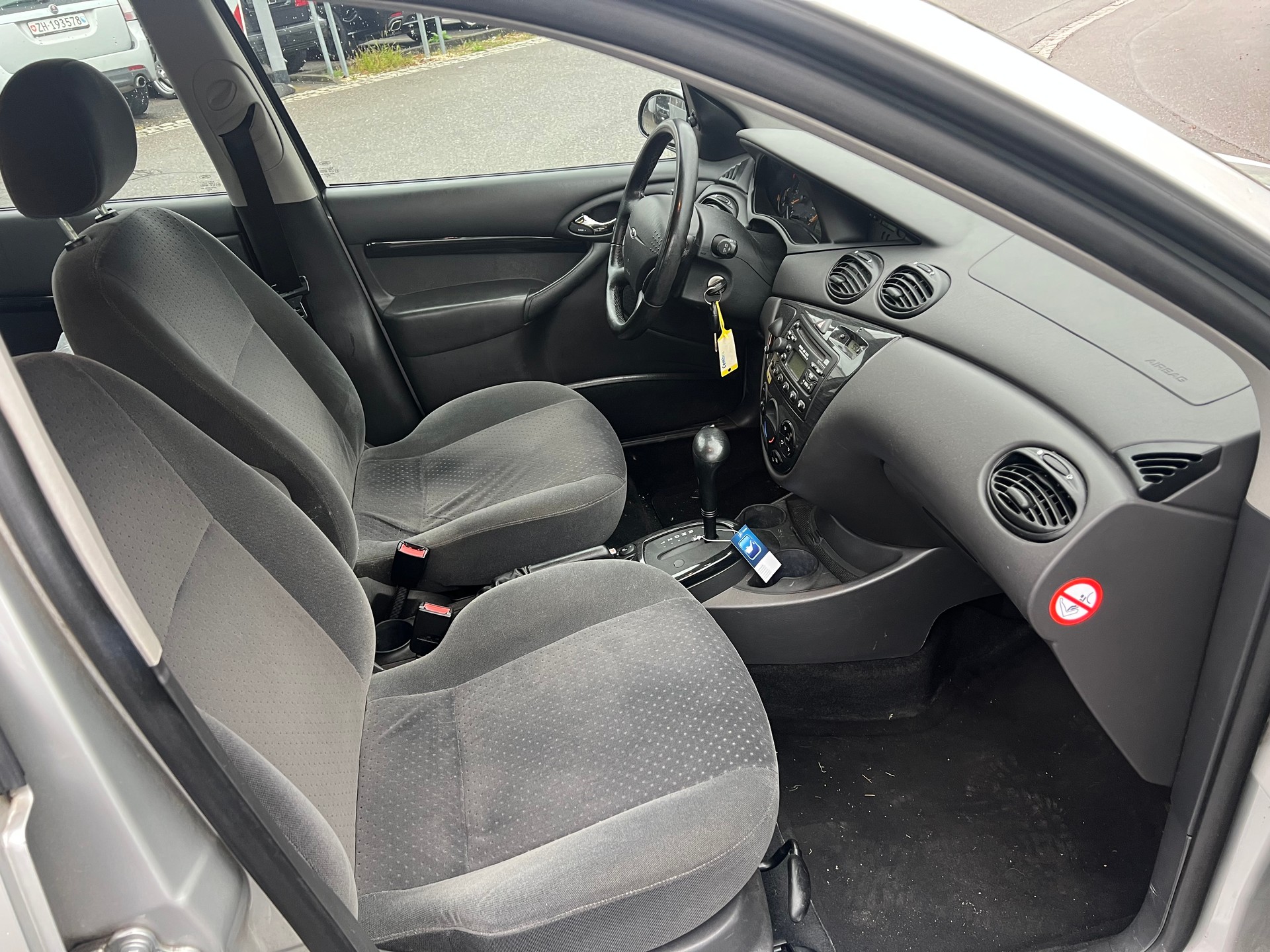 FORD Focus 2.0i 16V Carving-image-5
