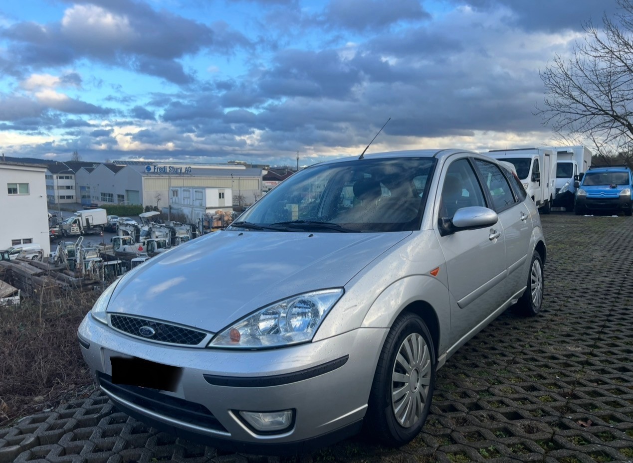 FORD Focus 2.0i 16V Carving