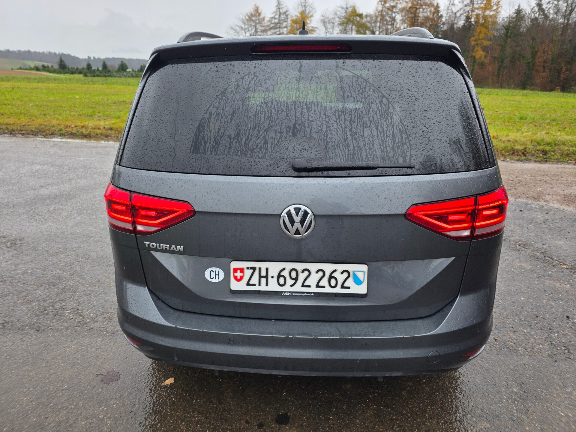 VW Touran 1.6 TDI BlueMotion Technology Family-image-7