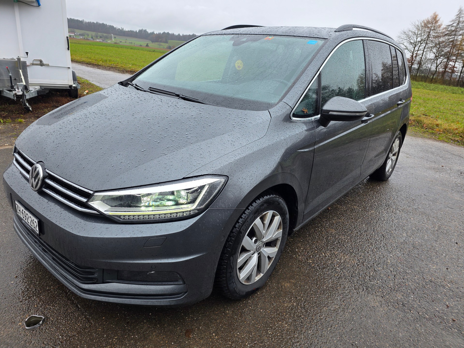 VW Touran 1.6 TDI BlueMotion Technology Family-showroom-element-1