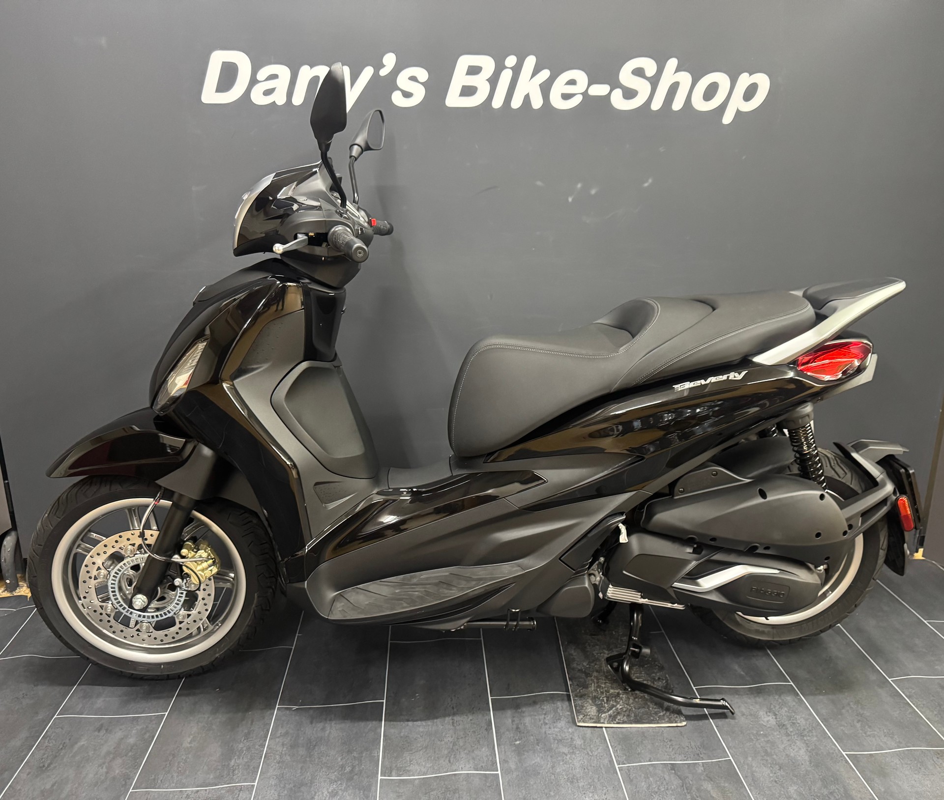 PIAGGIO Beverly 310 hpe E5+ (4 Jahre Garantie)