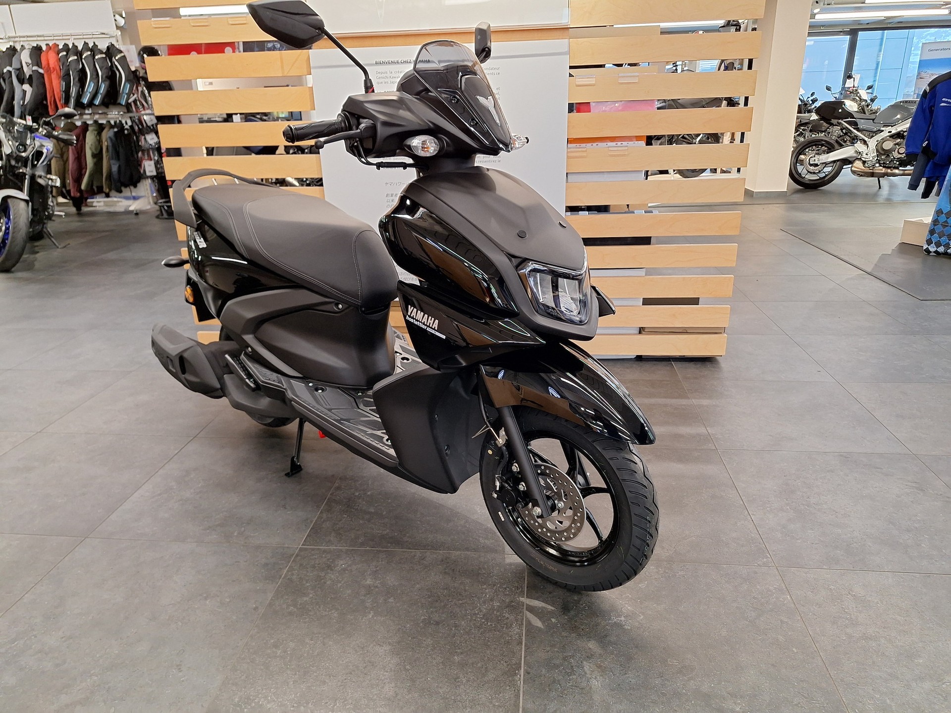YAMAHA RayZR-image-0