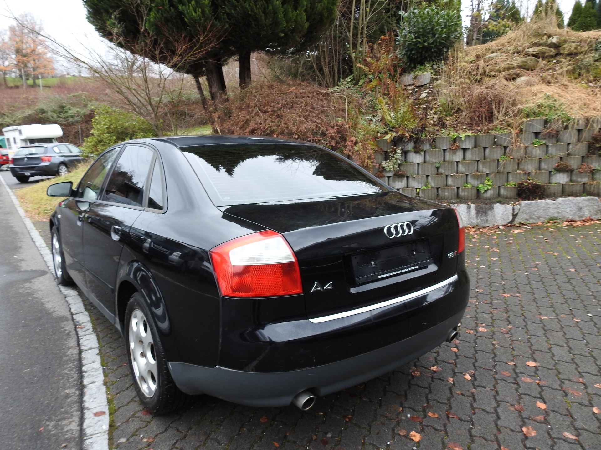 AUDI A4 1,8 V6-image-2