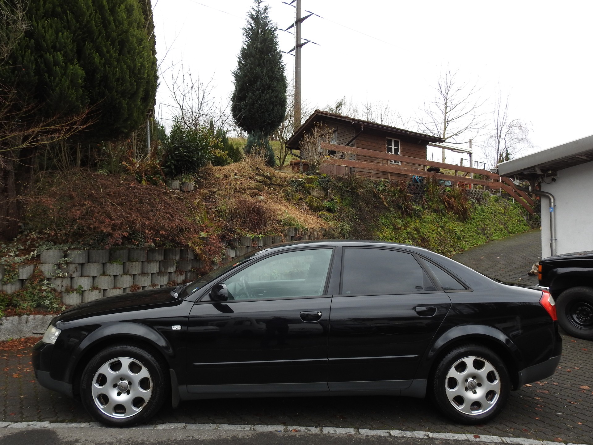 AUDI A4 1,8 V6-image-1