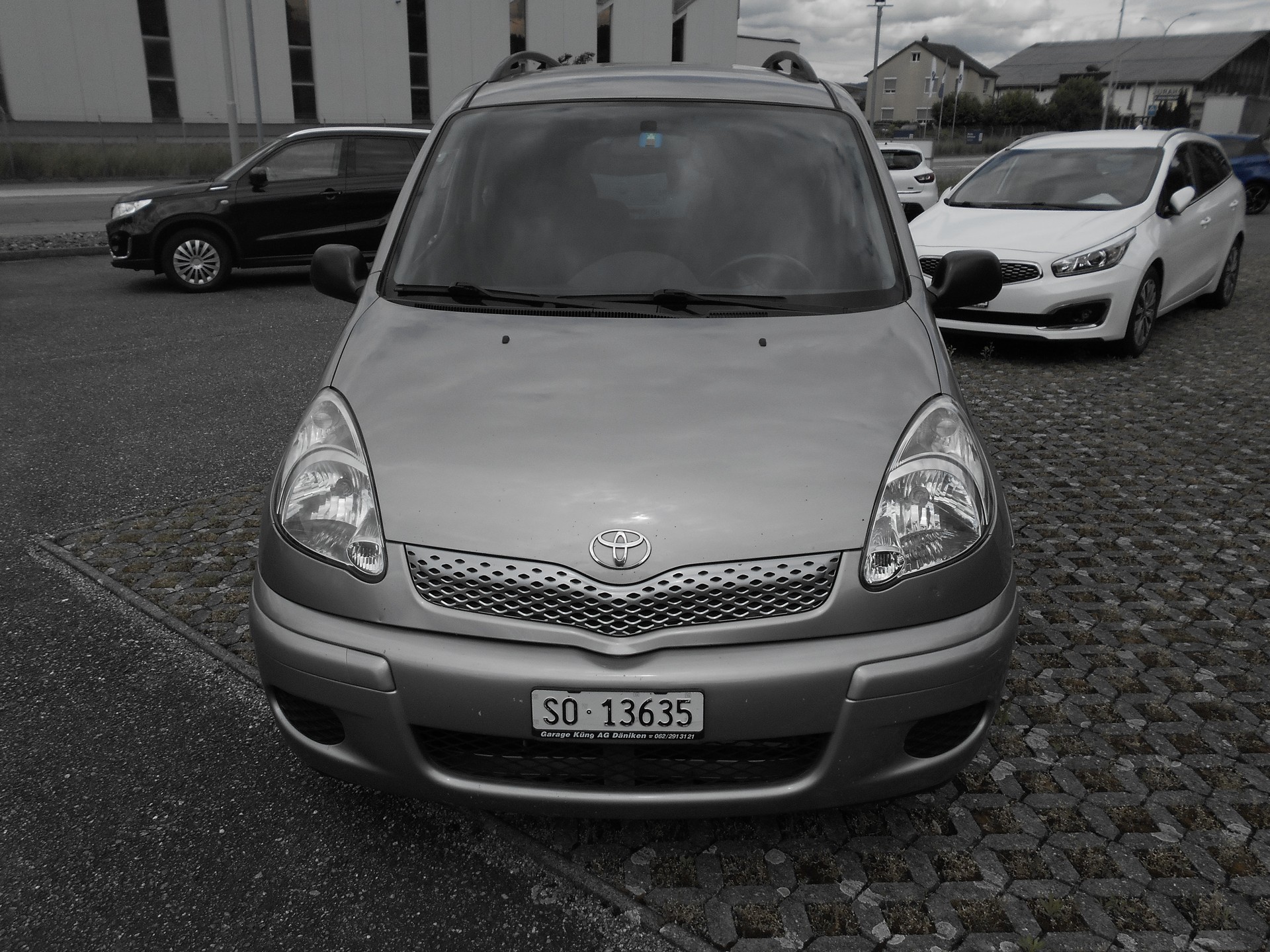 TOYOTA Yaris Verso 1.3 Linea SOL-image-2
