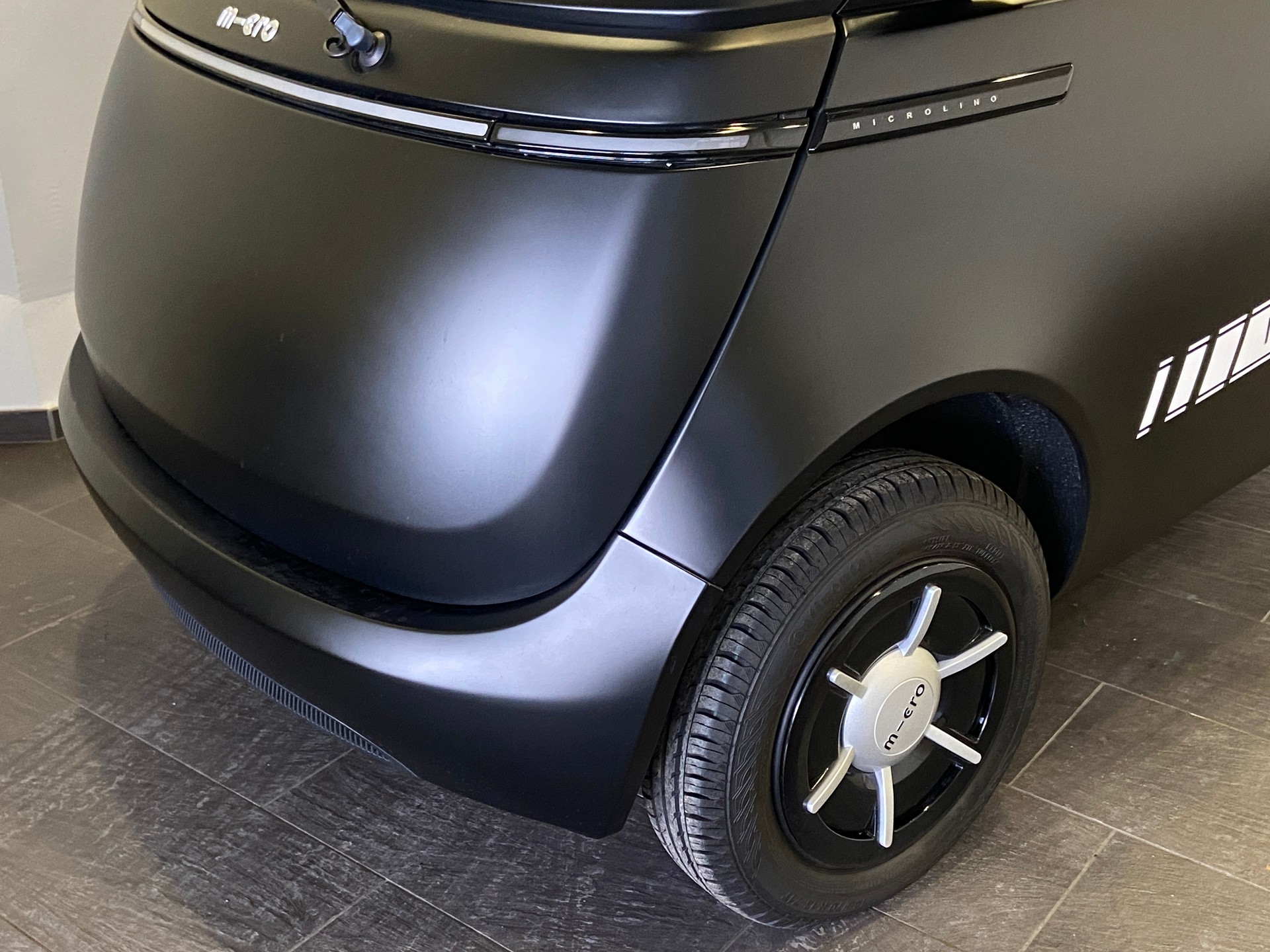 MICRO Microlino 10.5 kWh Medium Range-showroom-element-3
