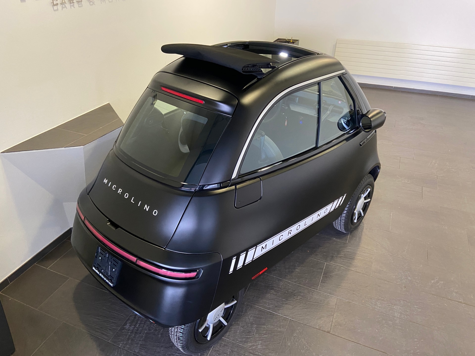 MICRO Microlino 10.5 kWh Medium Range-showroom-element-2