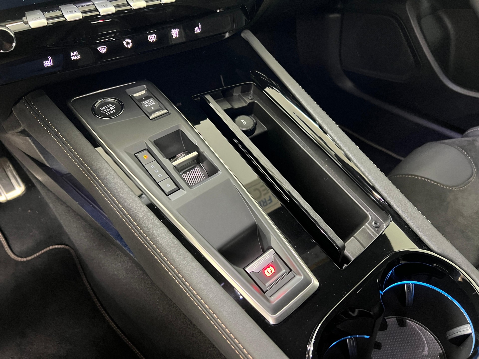 PEUGEOT 508 SW 1.6 Plug-in Hybrid GT / ab 3,99% Leasing bei Abschluss einer Protect Autoversicherung-image-14