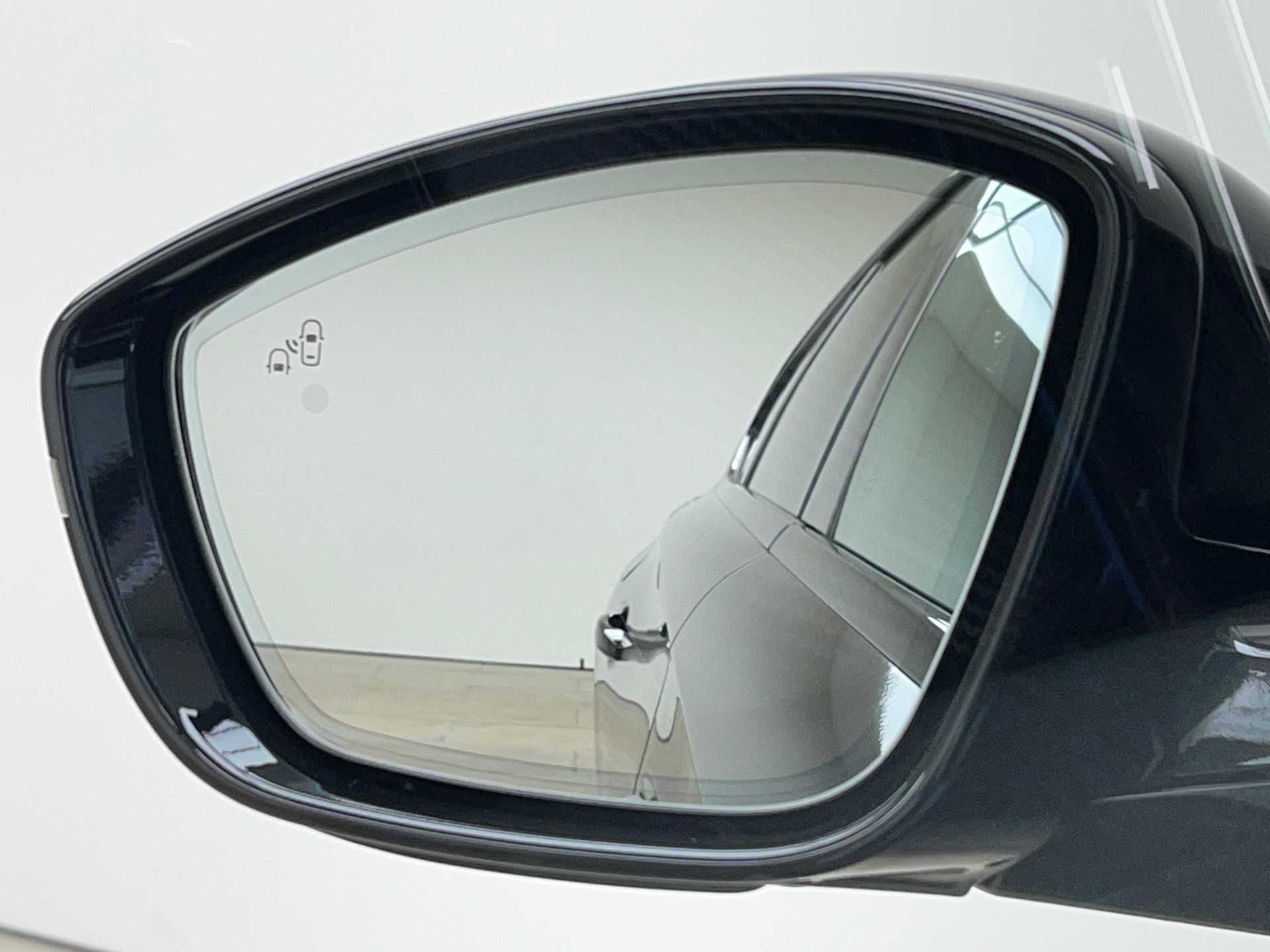 PEUGEOT 508 SW 1.6 Plug-in Hybrid GT / ab 3,99% Leasing bei Abschluss einer Protect Autoversicherung-image-21