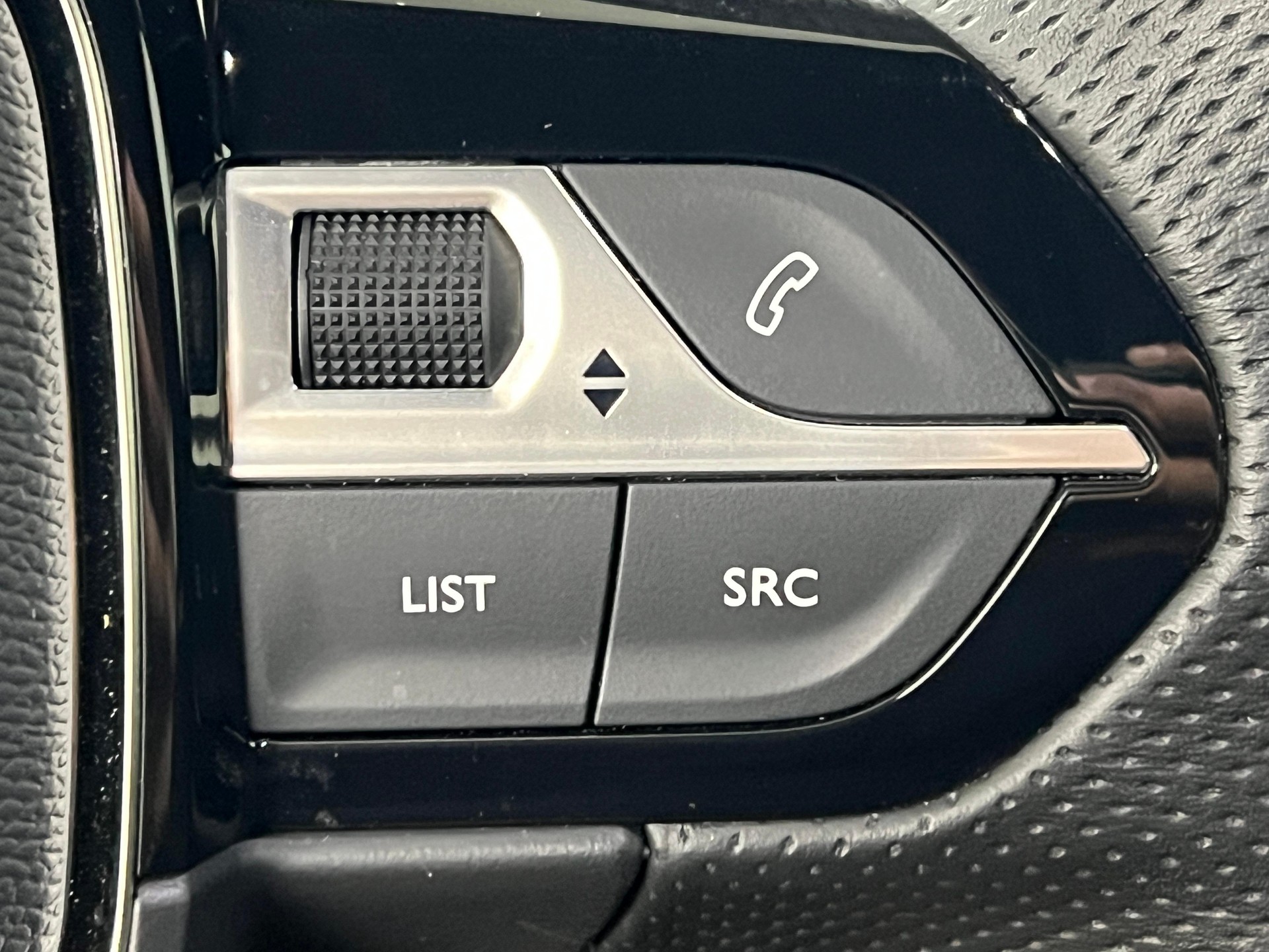 PEUGEOT 508 SW 1.6 Plug-in Hybrid GT / ab 3,99% Leasing bei Abschluss einer Protect Autoversicherung-image-19