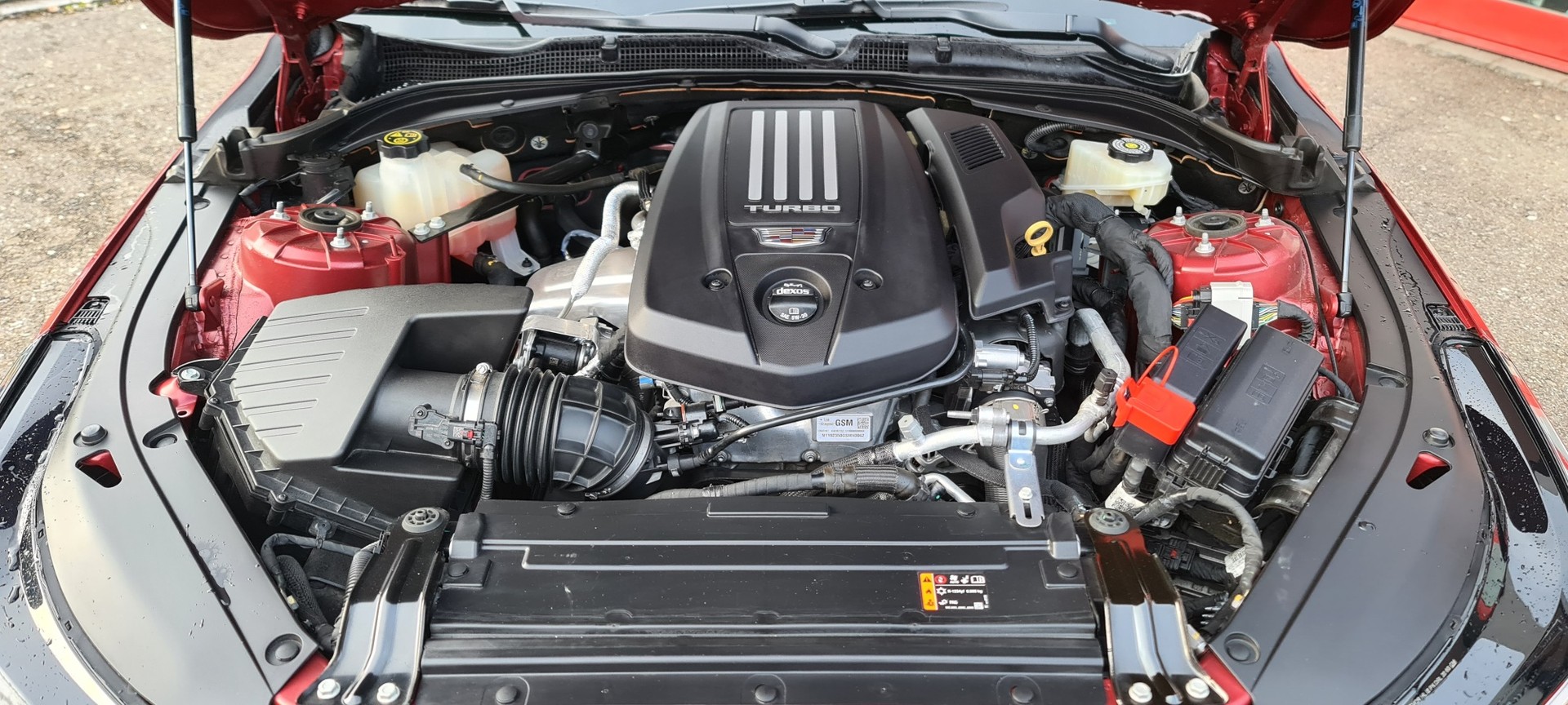 CADILLAC V Allrad 2.7 Turbo-image-29