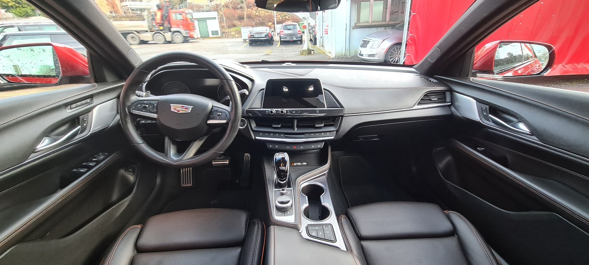 CADILLAC V Allrad 2.7 Turbo-image-16