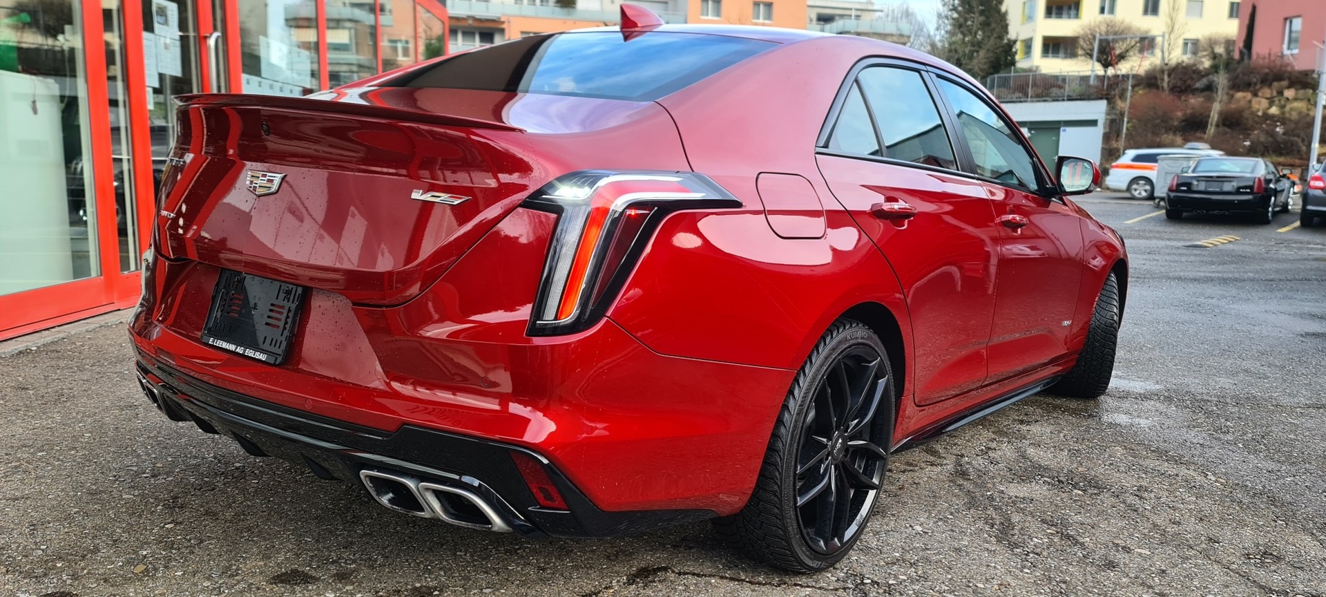 CADILLAC V Allrad 2.7 Turbo-showroom-element-3