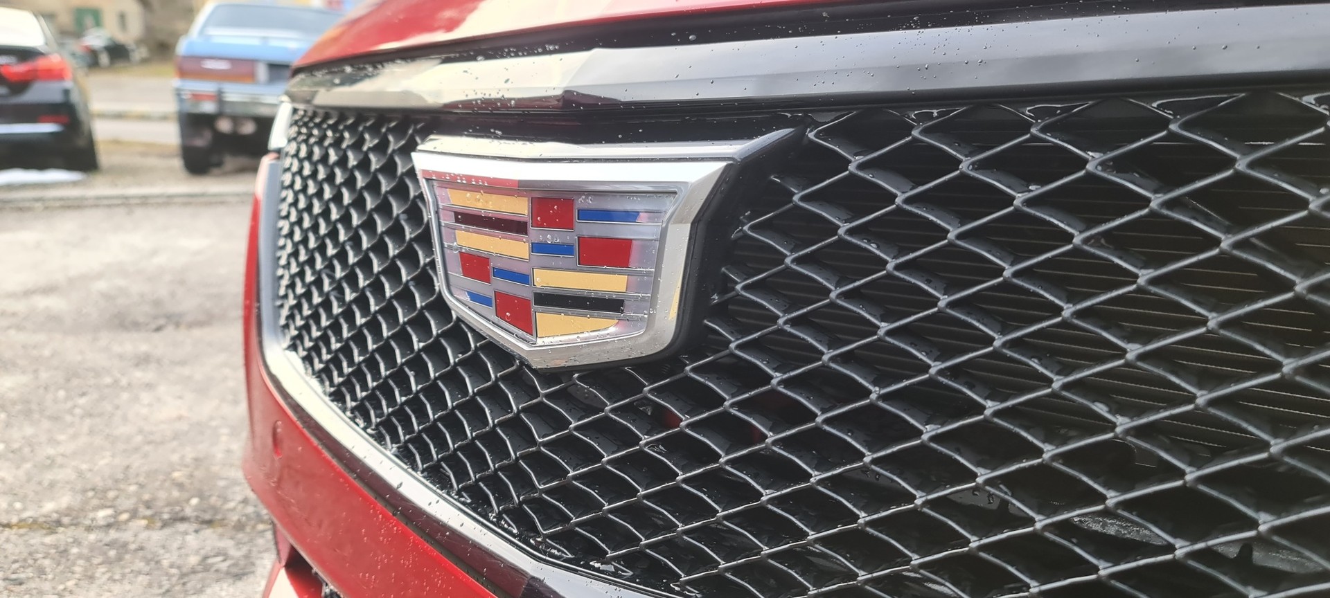 CADILLAC V Allrad 2.7 Turbo-image-11