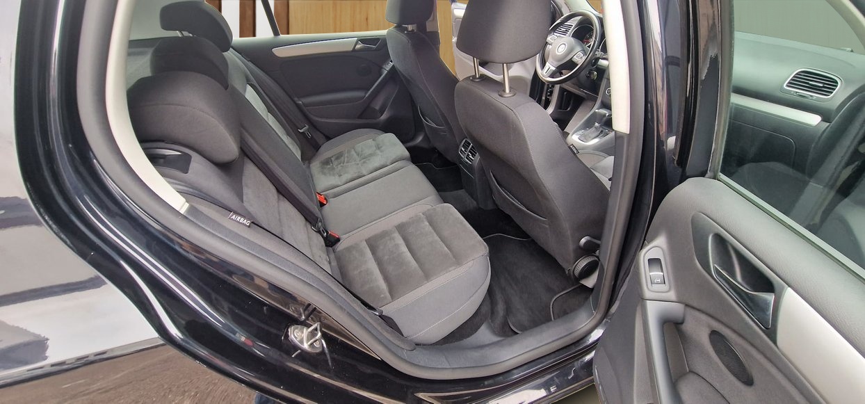 VW Golf 1.8 TSI Highline DSG-image-12