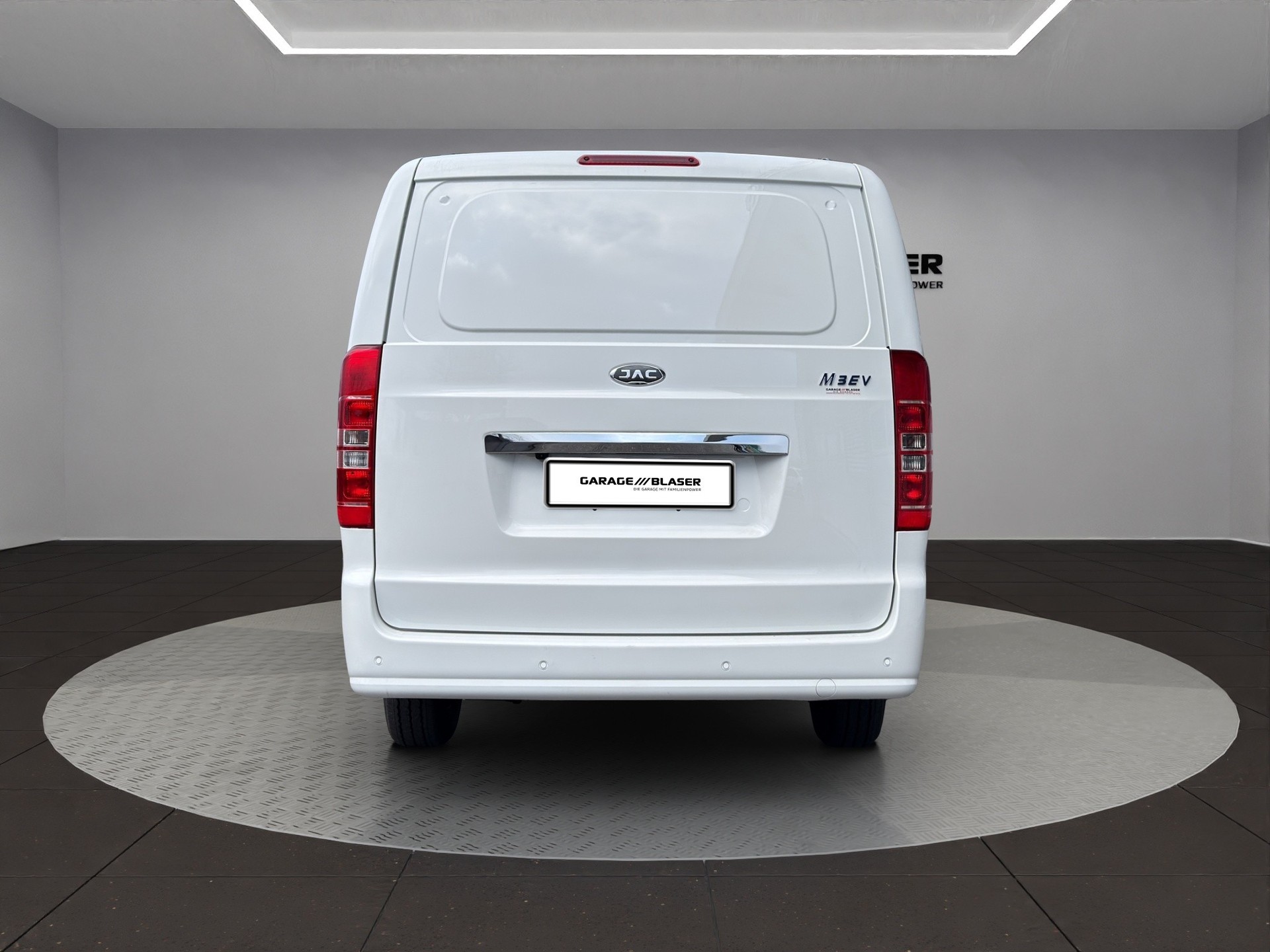 JAC M3ev-showroom-element-3