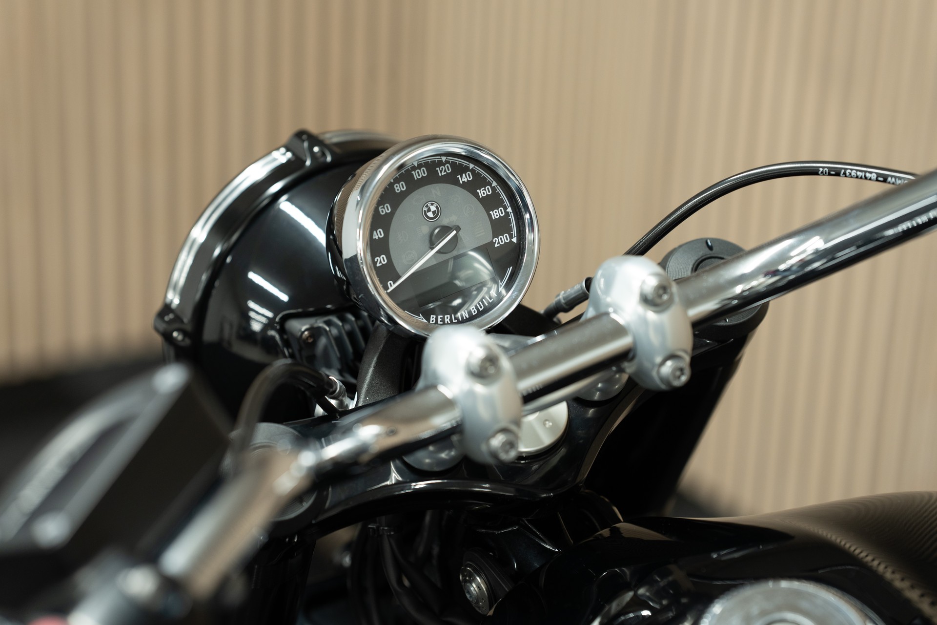 BMW R 18 mit Jekill & Hyde Klappenauspuffanlage-image-3