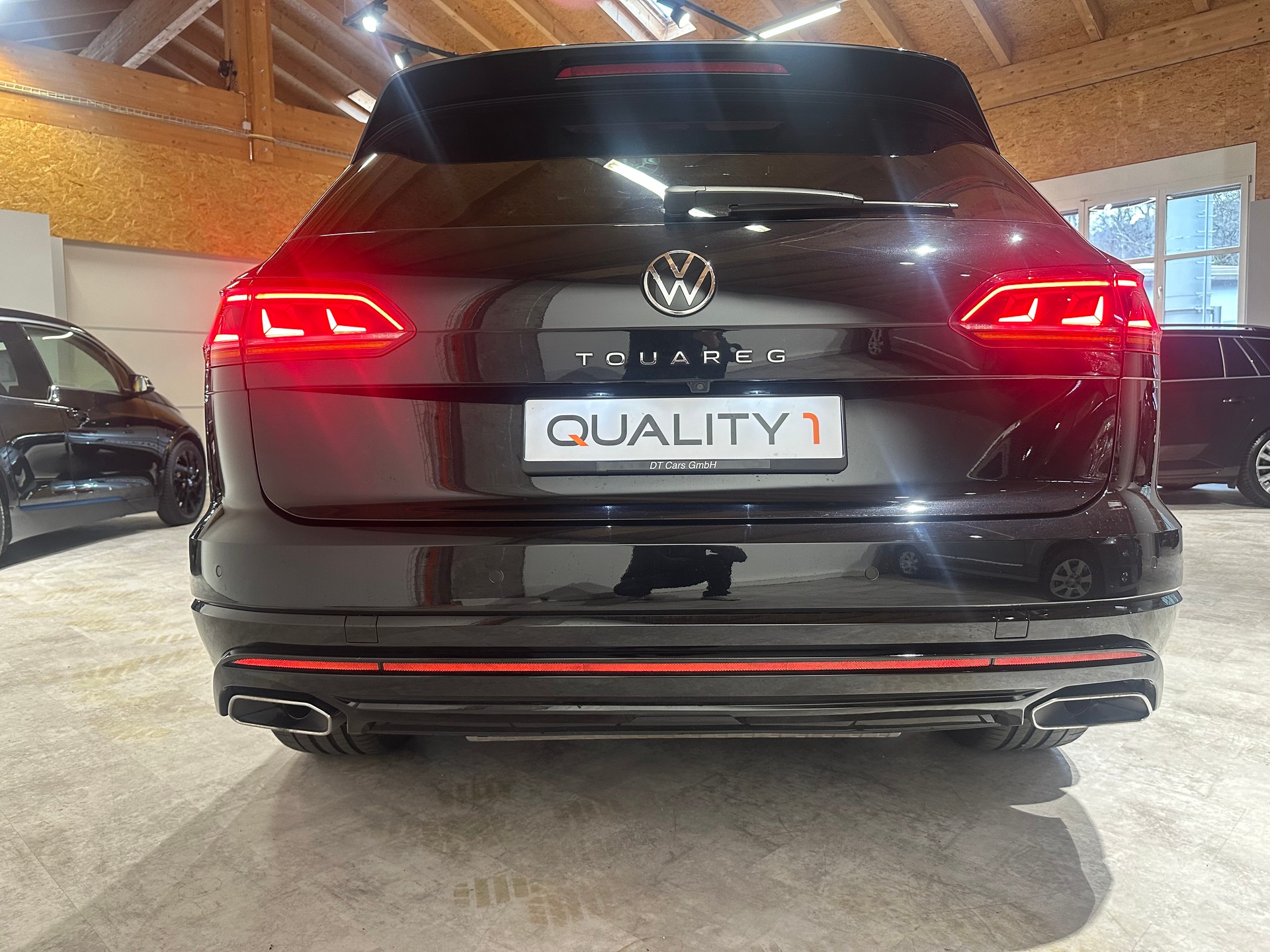 VW Touareg 3.0 TDI R Line Tiptronic/Äusserst gepflegt/Vollausstattung/21 Zoll/El. AHK (3500 kg)/1. Jahr Garantie uvm.-image-5