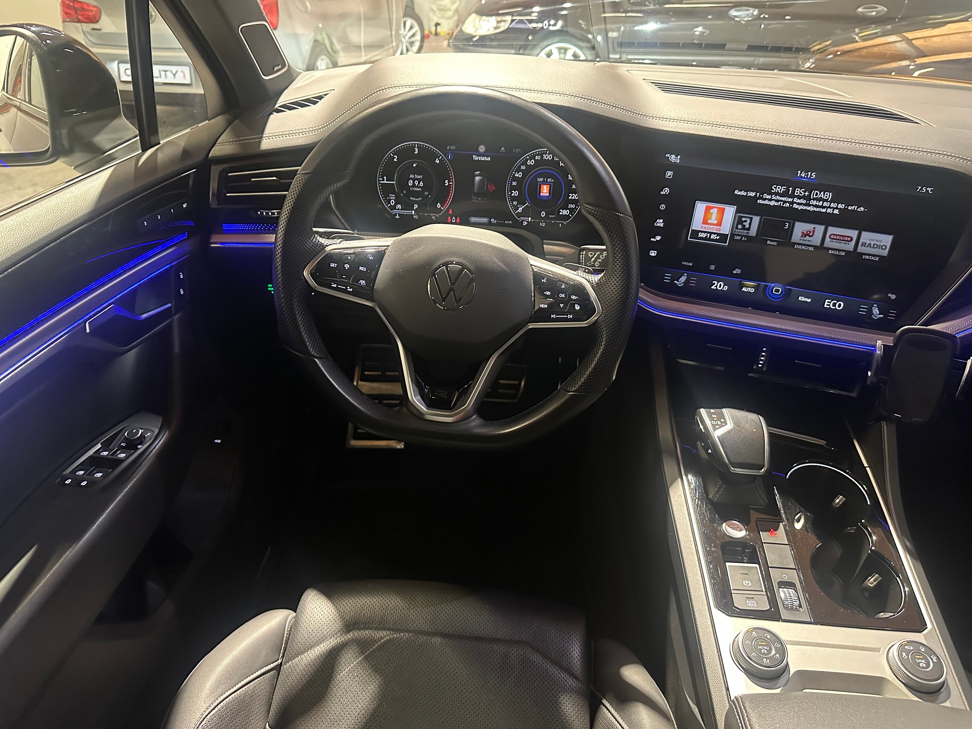 VW Touareg 3.0 TDI R Line Tiptronic/Äusserst gepflegt/Vollausstattung/21 Zoll/El. AHK (3500 kg)/1. Jahr Garantie uvm.-image-17