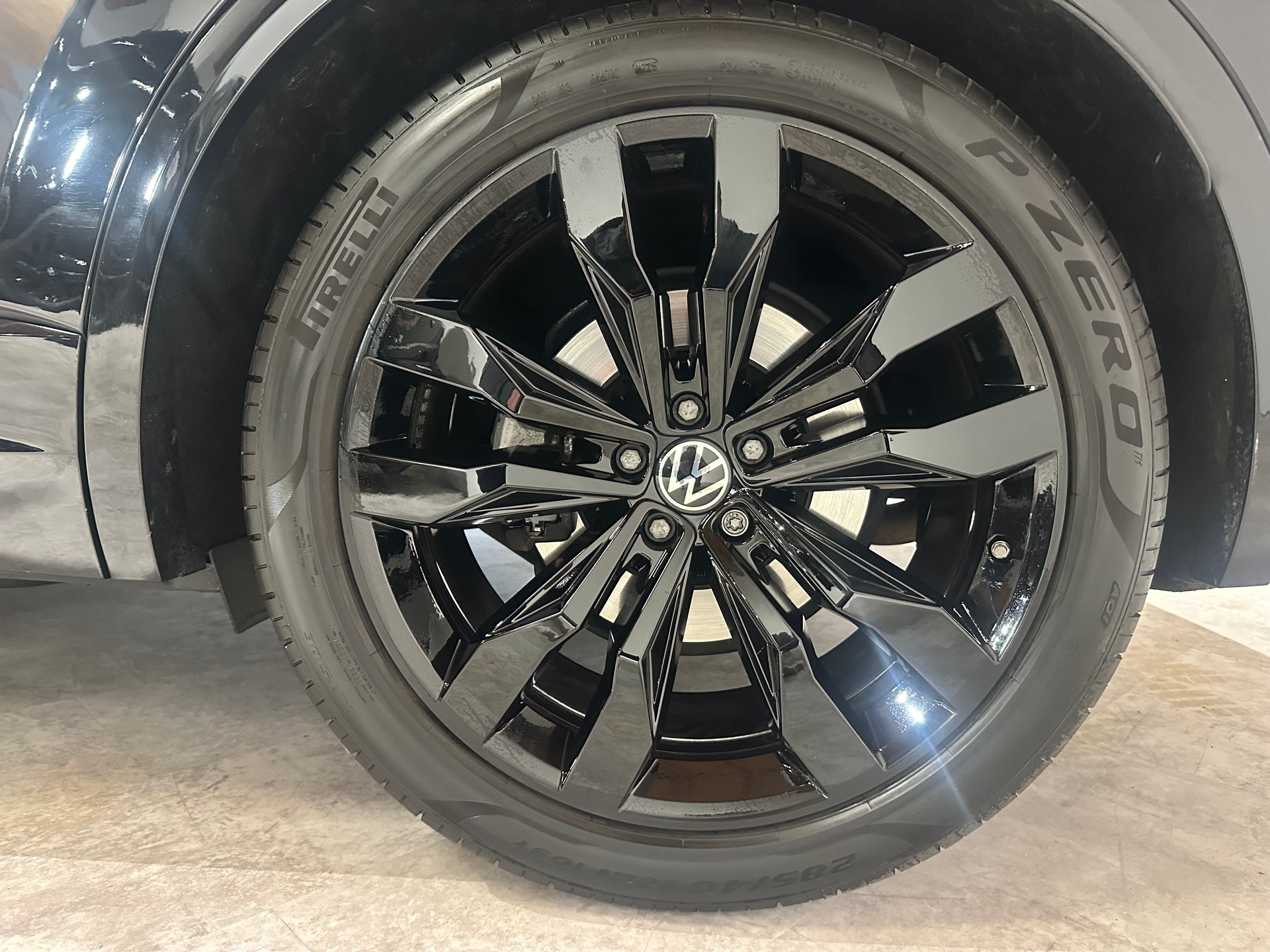 VW Touareg 3.0 TDI R Line Tiptronic/Äusserst gepflegt/Vollausstattung/21 Zoll/El. AHK (3500 kg)/1. Jahr Garantie uvm.-image-30