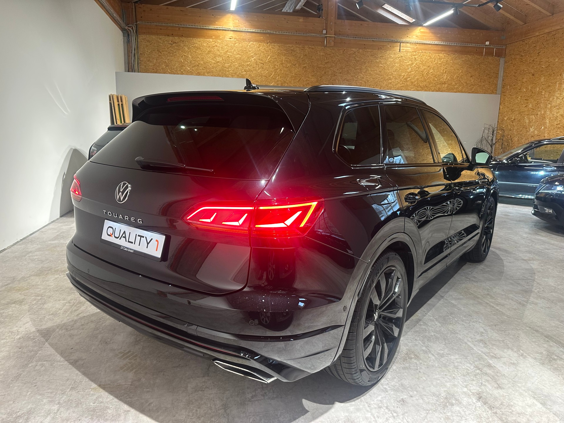 VW Touareg 3.0 TDI R Line Tiptronic/Äusserst gepflegt/Vollausstattung/21 Zoll/El. AHK (3500 kg)/1. Jahr Garantie uvm.-image-9