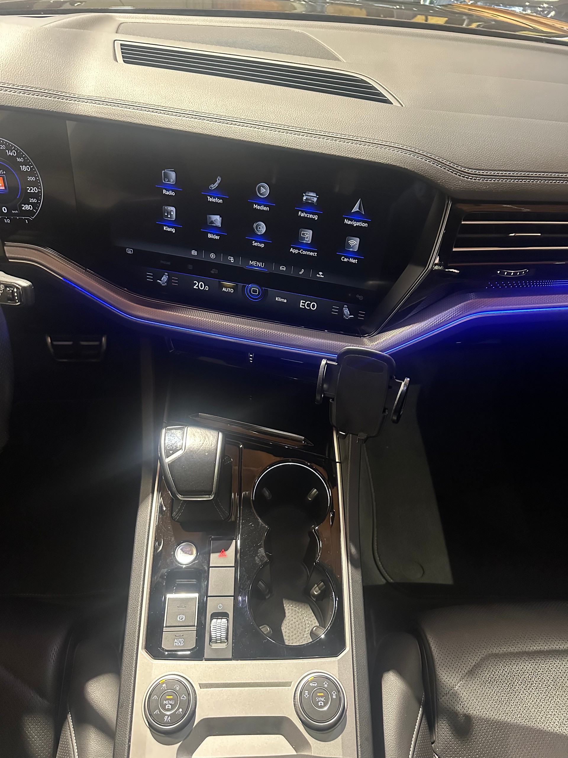 VW Touareg 3.0 TDI R Line Tiptronic/Äusserst gepflegt/Vollausstattung/21 Zoll/El. AHK (3500 kg)/1. Jahr Garantie uvm.-image-18