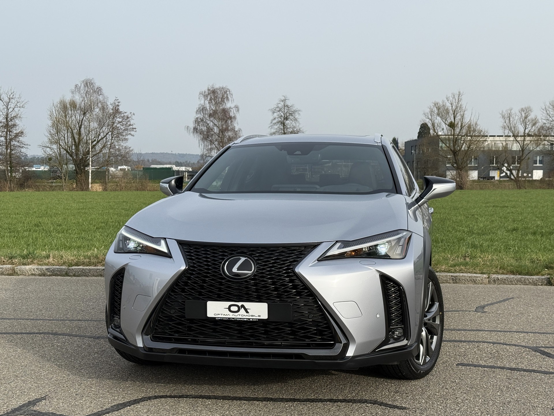 LEXUS UX 250h E-Four *F-LINE* AWD - *NEUWERTIG & MEGA-AUSSTATTUNG* - *10 JAHRE GARANTIE & SERVICE* - *8-FACH ALU 18"*-image-12