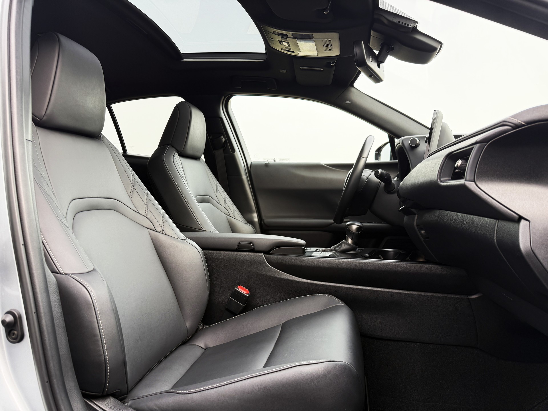 LEXUS UX 250h E-Four *F-LINE* AWD - *NEUWERTIG & MEGA-AUSSTATTUNG* - *10 JAHRE GARANTIE & SERVICE* - *8-FACH ALU 18"*-image-20