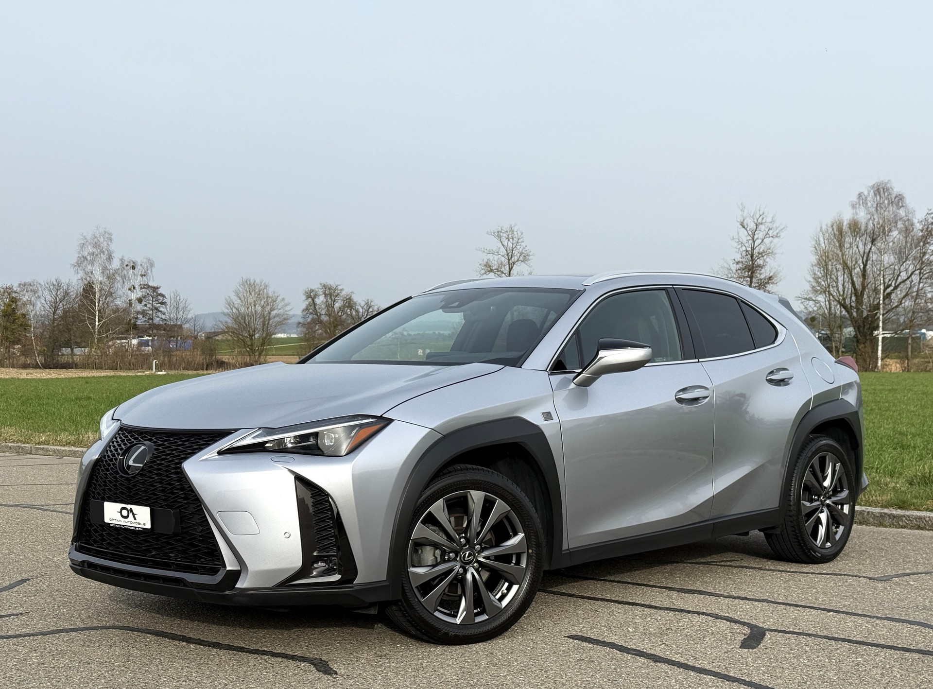 LEXUS UX 250h E-Four *F-LINE* AWD - *NEUWERTIG & MEGA-AUSSTATTUNG* - *10 JAHRE GARANTIE & SERVICE* - *8-FACH ALU 18"*-showroom-element-2