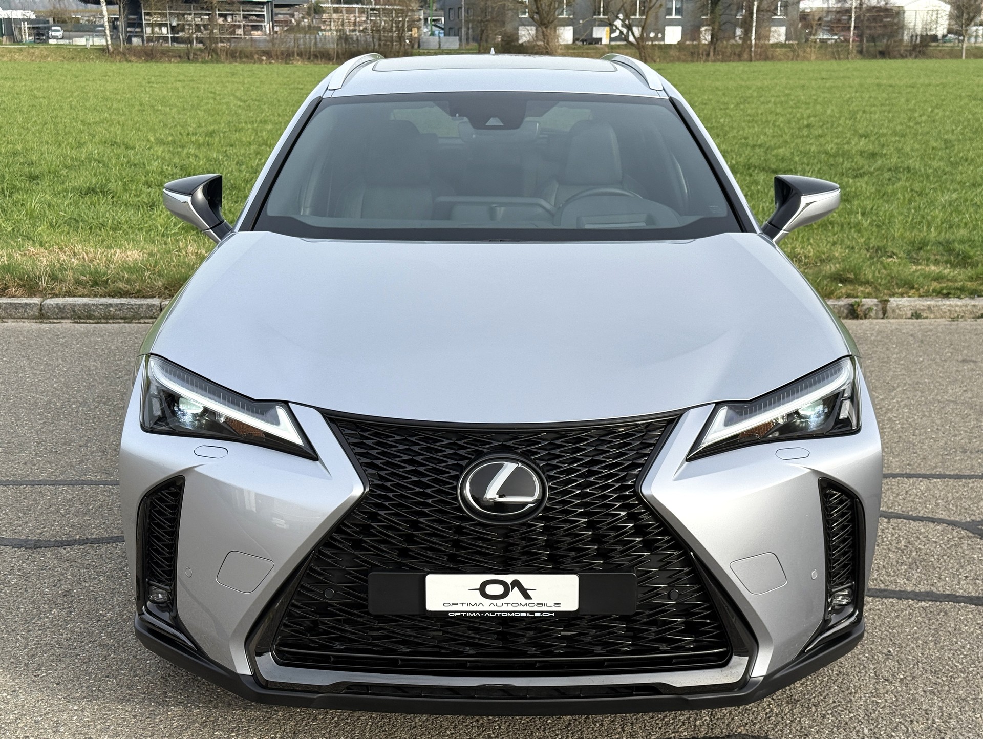 LEXUS UX 250h E-Four *F-LINE* AWD - *NEUWERTIG & MEGA-AUSSTATTUNG* - *10 JAHRE GARANTIE & SERVICE* - *8-FACH ALU 18"*-image-11