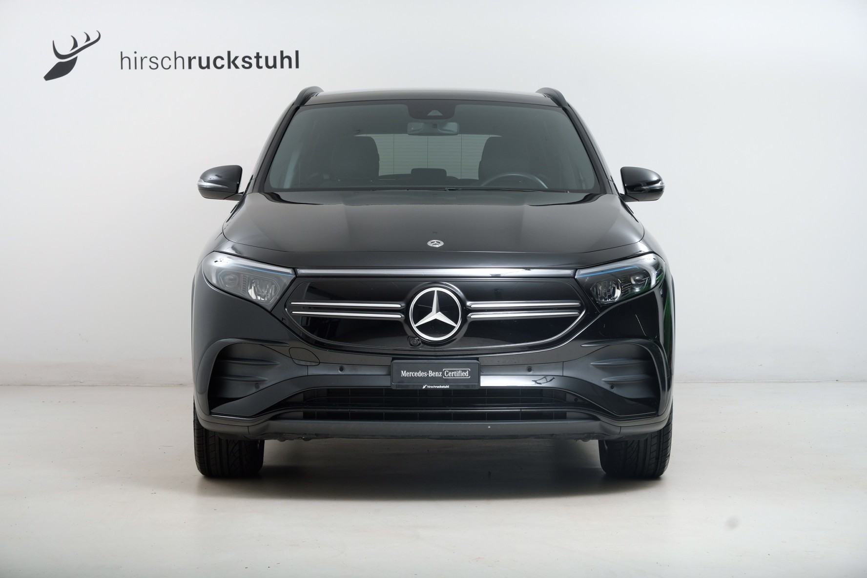MERCEDES-BENZ EQA 250 AMG Line-showroom-element-1