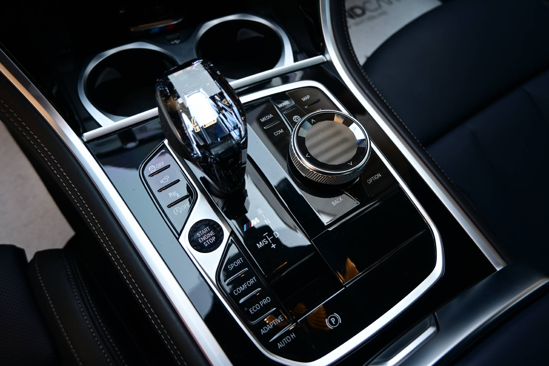 BMW M850i xDrive Coupé-image-17