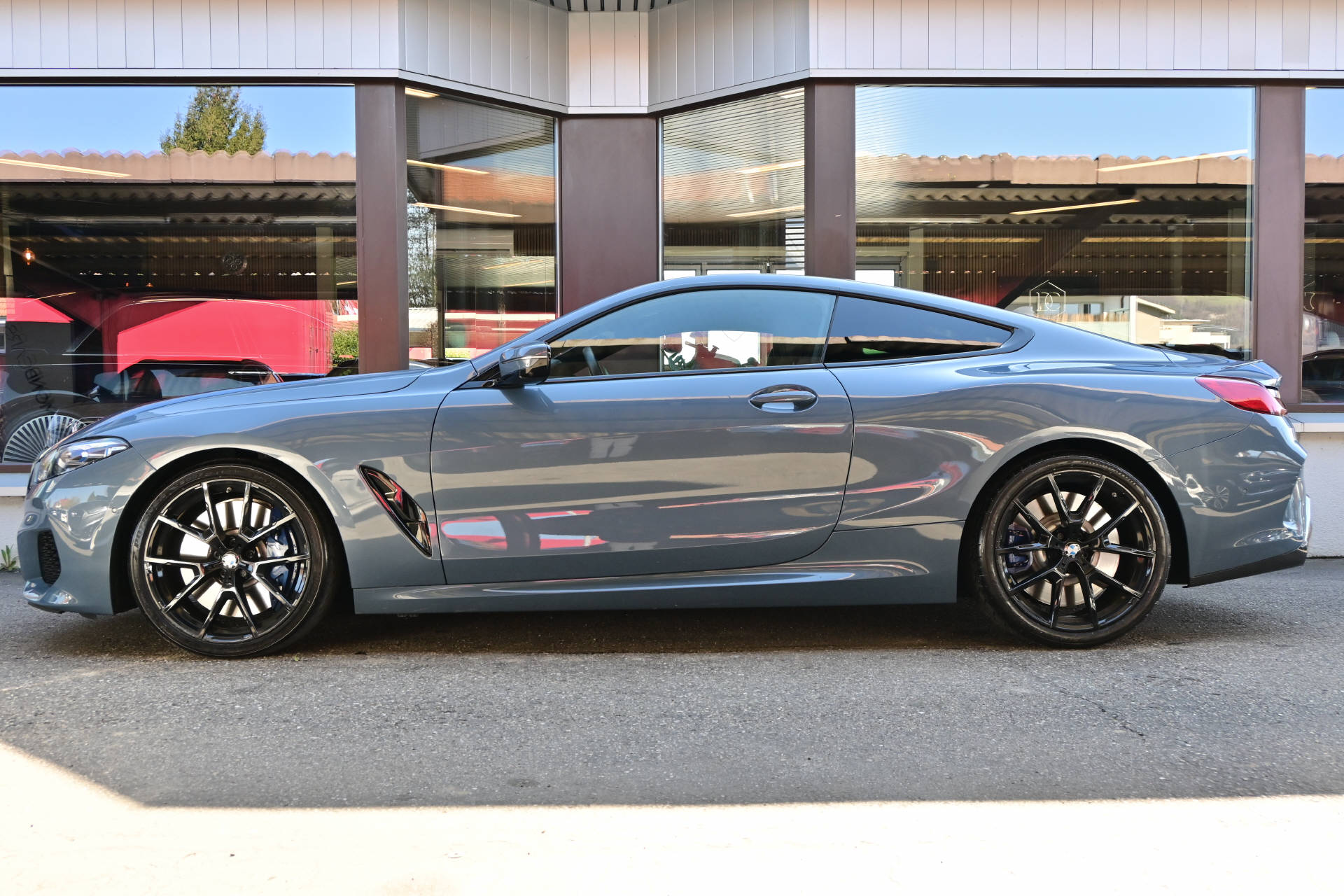 BMW M850i xDrive Coupé-image-5