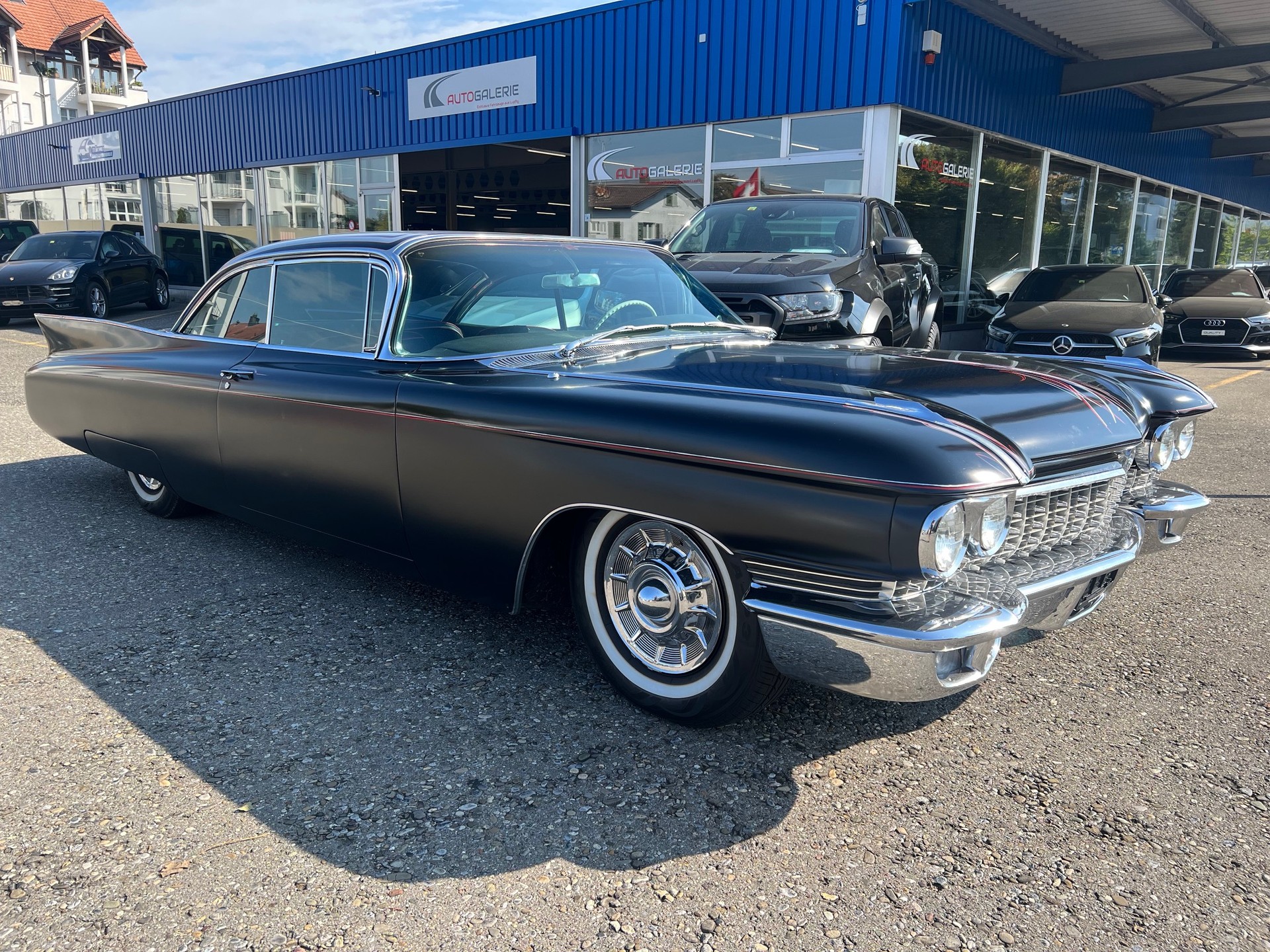CADILLAC DEVILLE-image-0