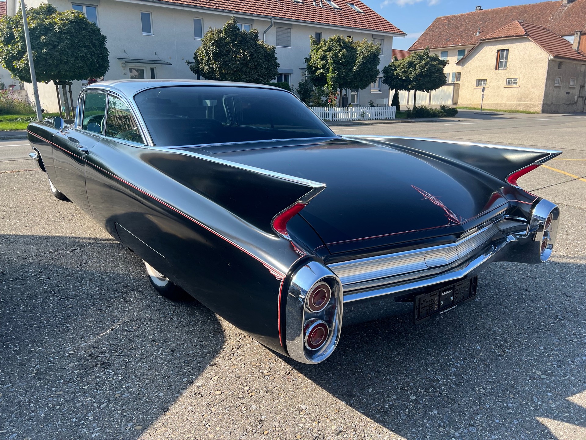 CADILLAC DEVILLE-image-3