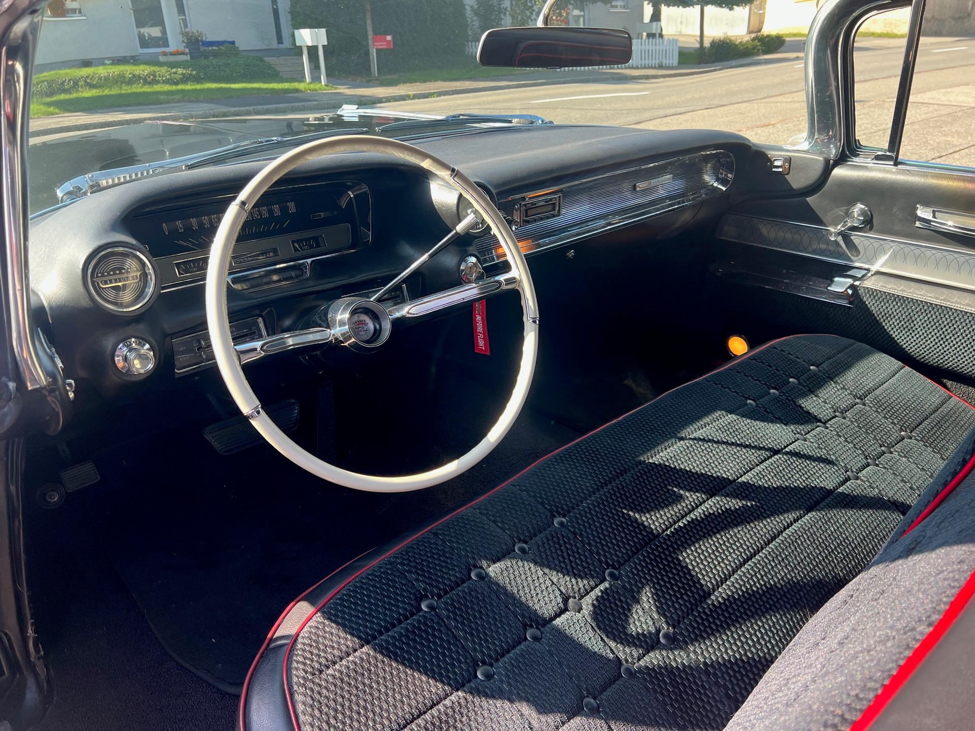 CADILLAC DEVILLE-image-6