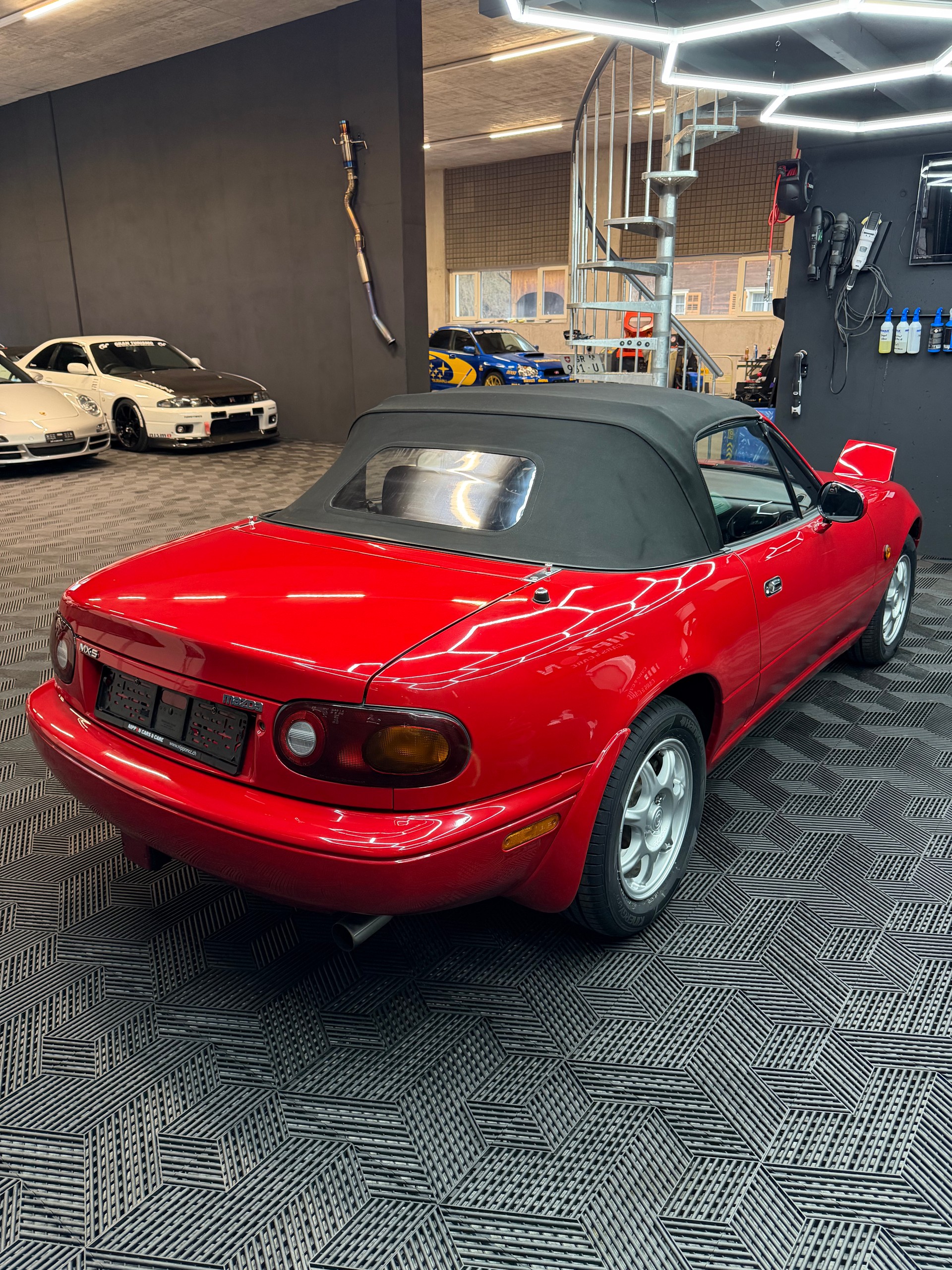 MAZDA MX-5 1.8i-16-image-5