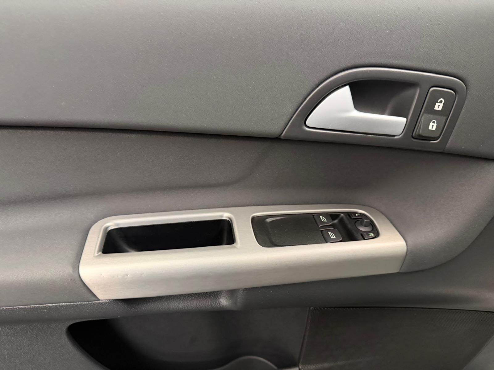 VOLVO C30 1.8 16V Momentum flexifuel-image-12