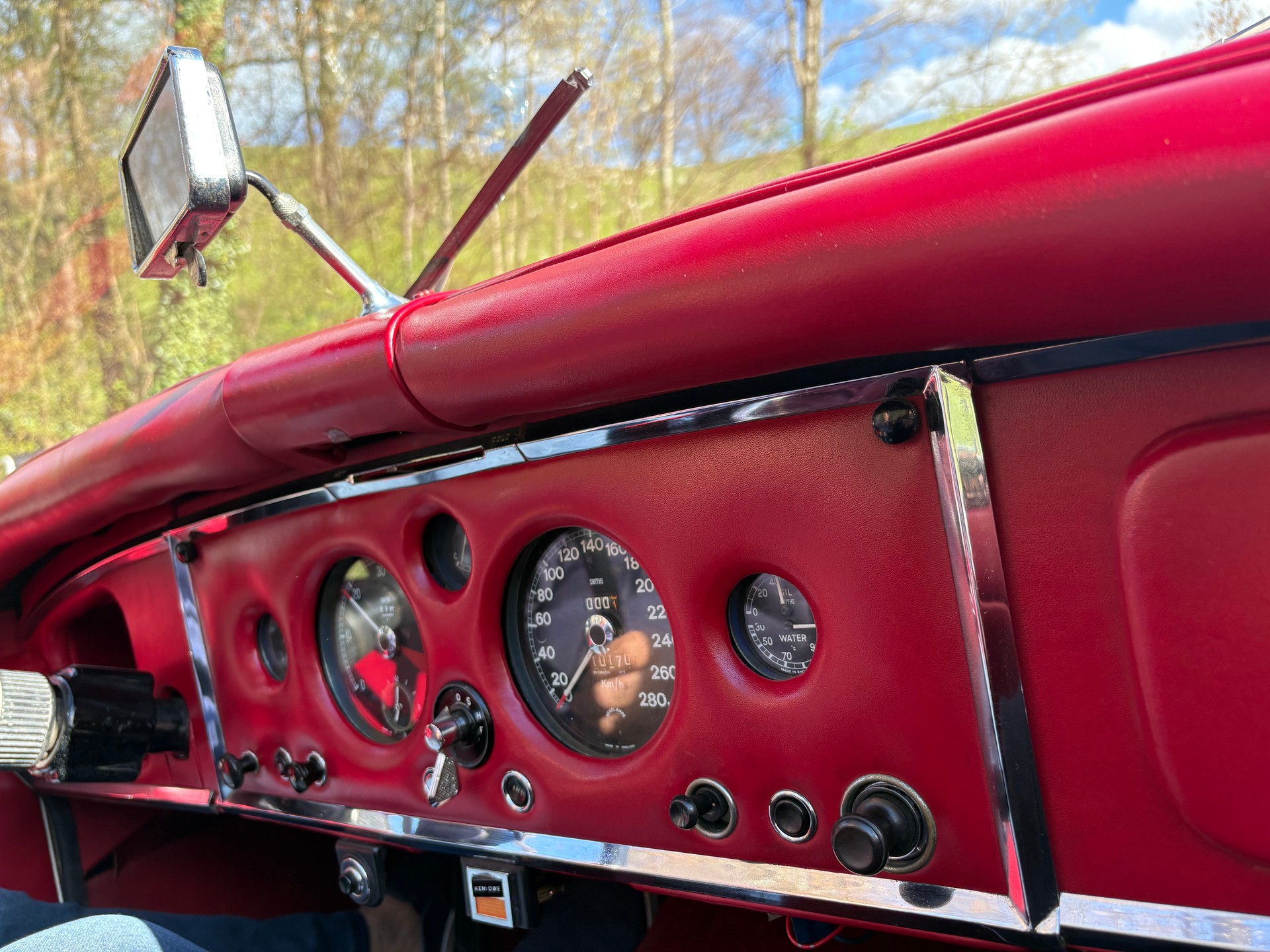 JAGUAR XK150-image-10
