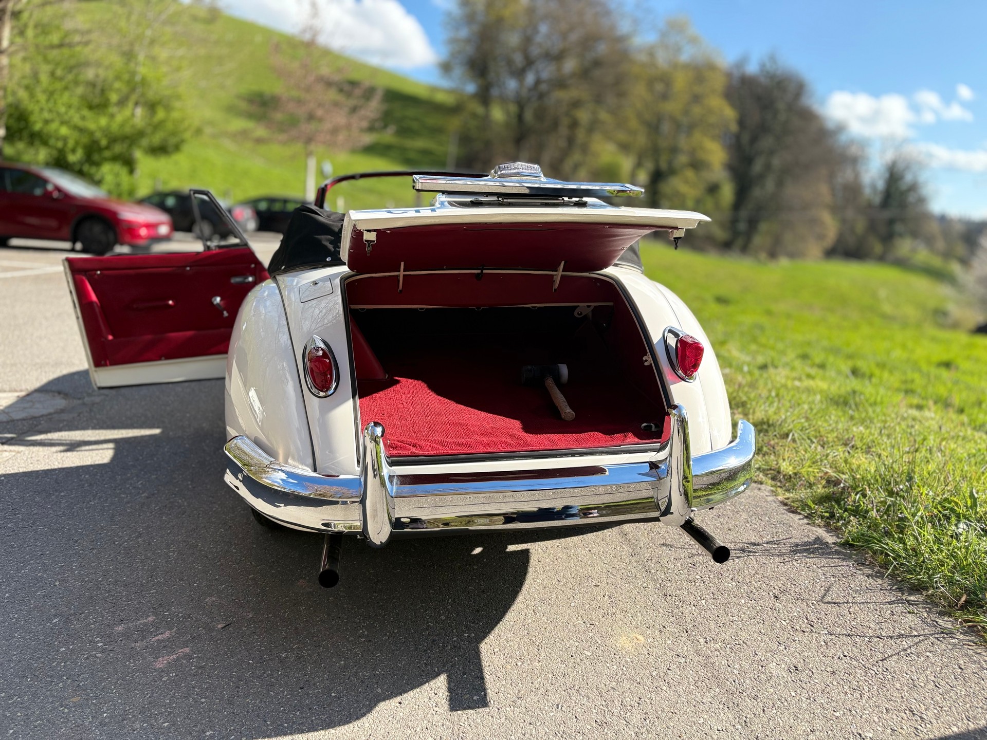 JAGUAR XK150-image-12
