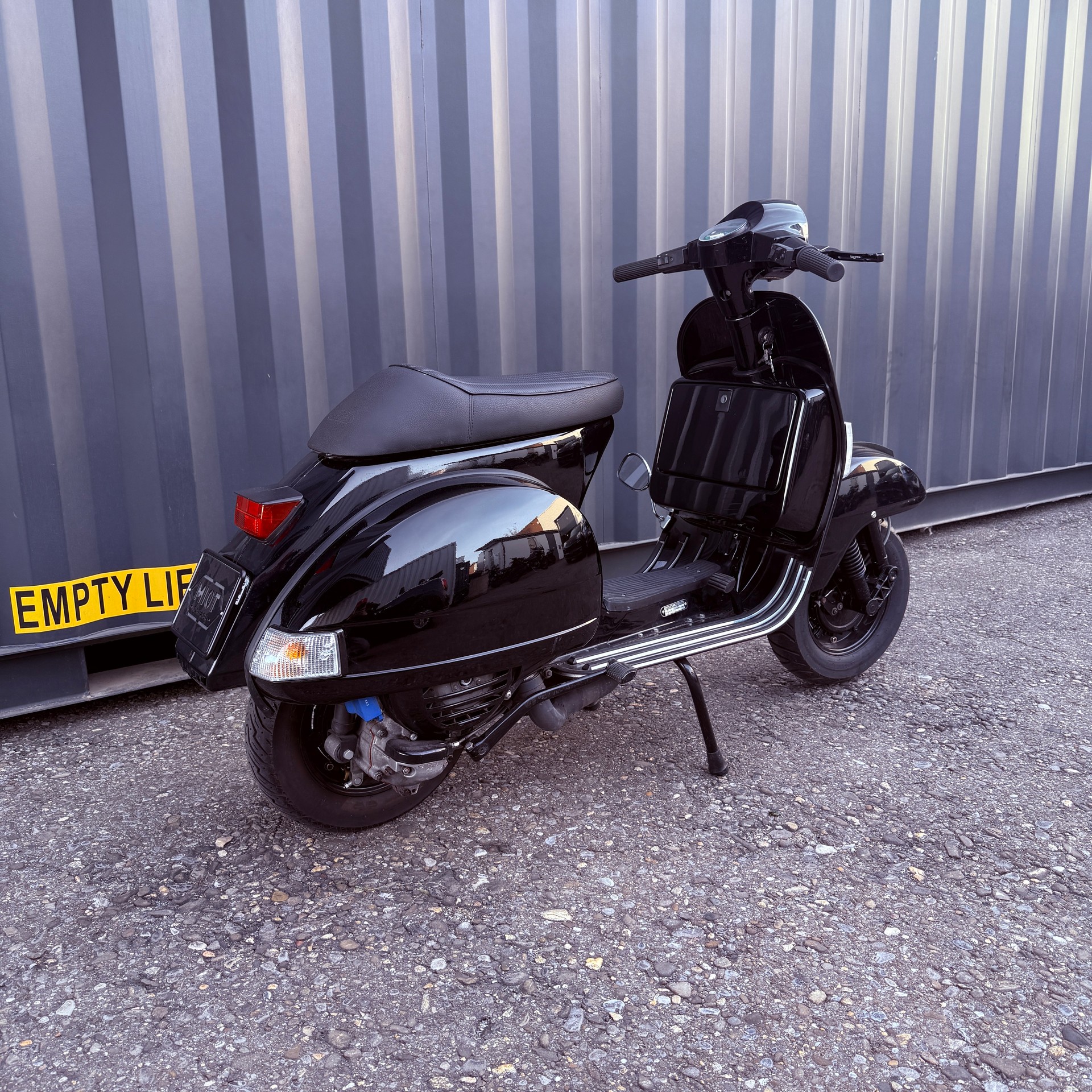 PIAGGIO Vespa PX 200 E-image-9